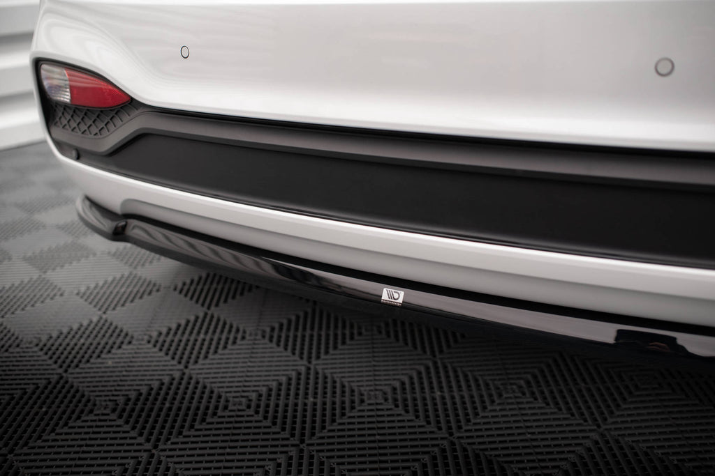 Maxton Design Heckansatz Hyundai I20 Mk2 Facelift schwarz Hochglanz für Hyundai I20 Mk2 Facelift