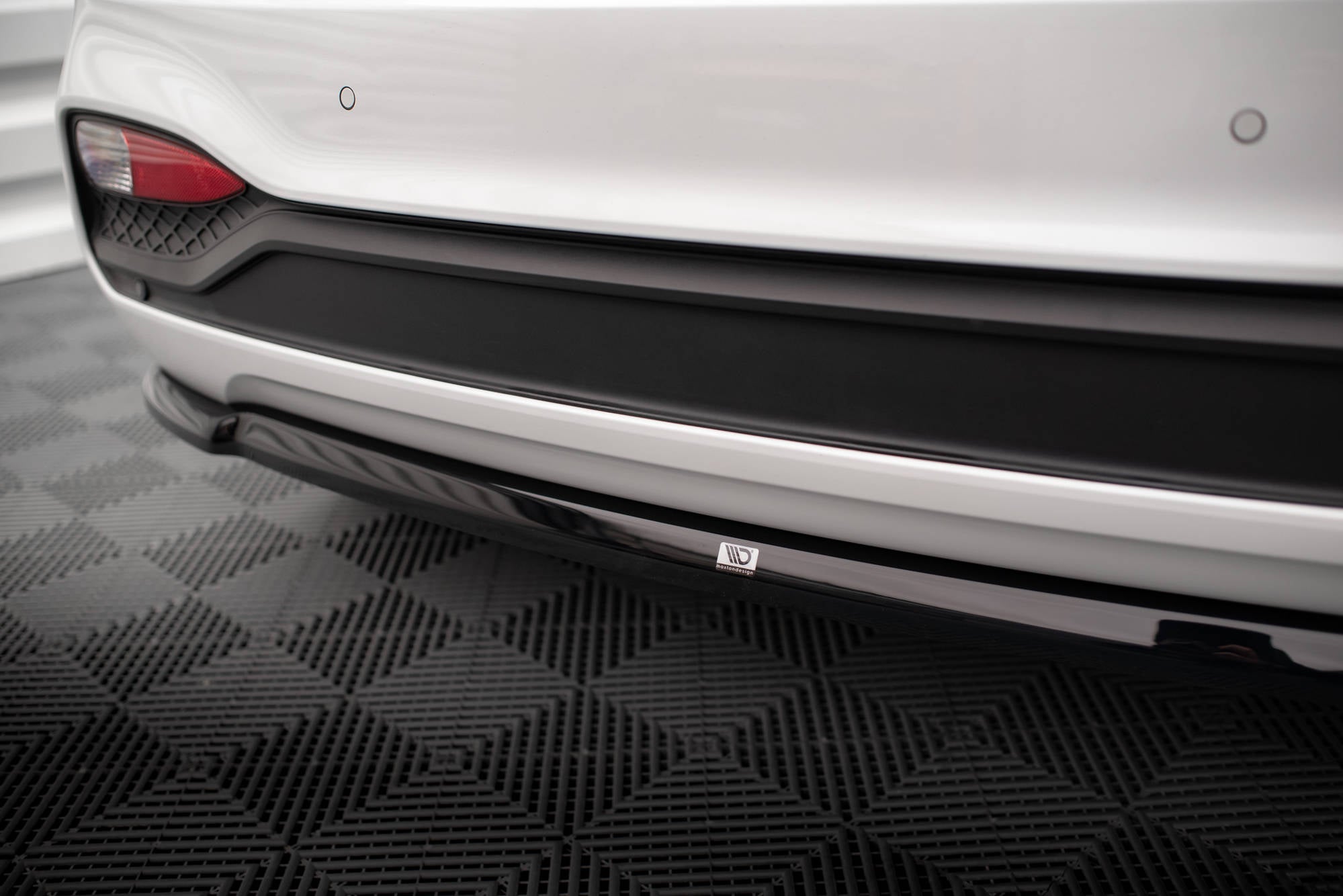 Maxton Design Heckansatz Hyundai I20 Mk2 Facelift schwarz Hochglanz für Hyundai I20 Mk2 Facelift
