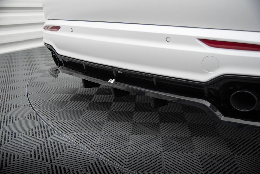 Maxton Design Street+ Mittlerer Diffusor RACE passend für Maserati Grecale GT / Modena Mk1 schwarz Hochglanz