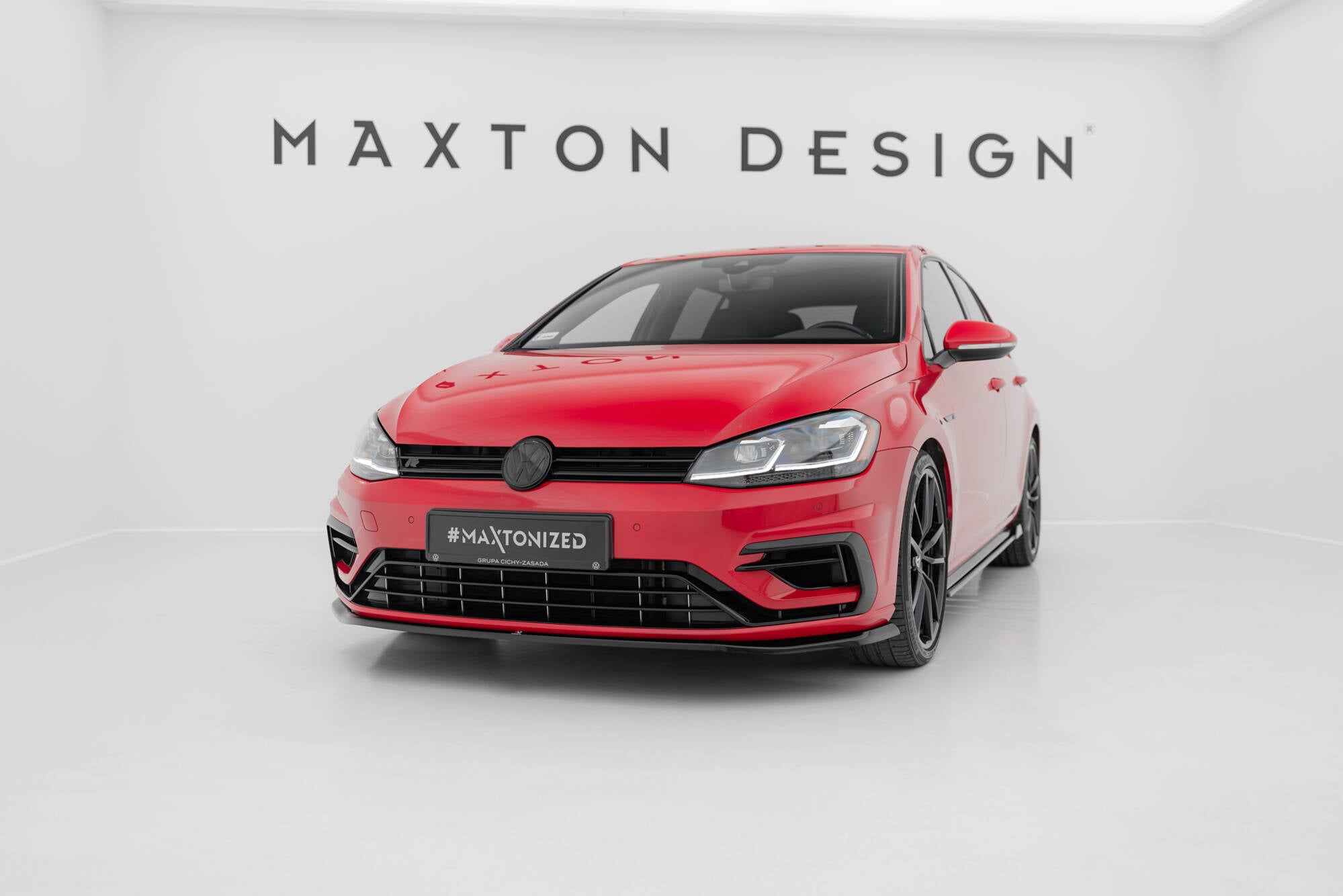 Maxton Design Street+ Spoilerlippe Front Ansatz V.7 passend für VW Golf R / R-Line Mk7 Facelift schwarz Hochglanz