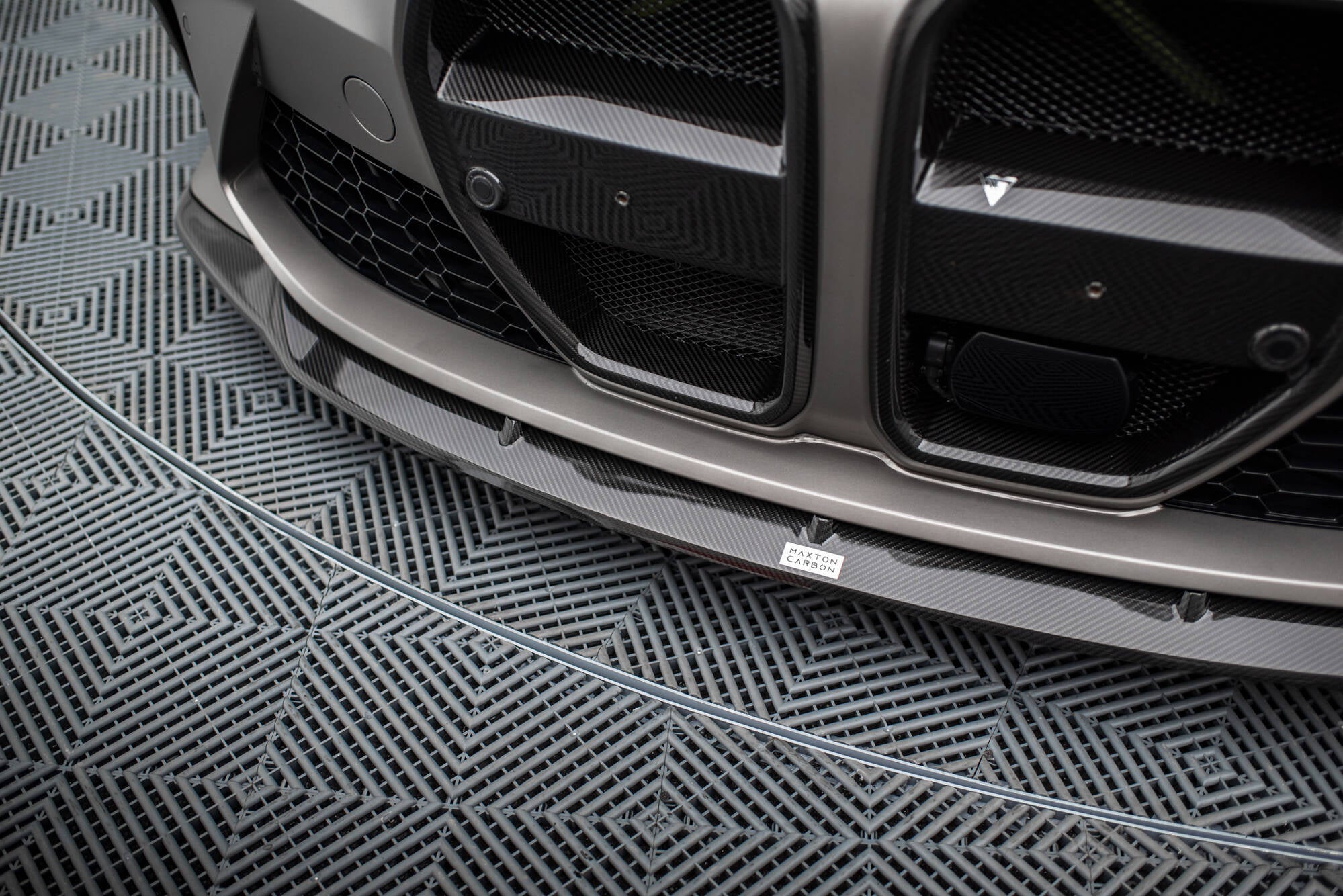 Maxton Design Prepreg Carbon Fiber Street+ Spoilerlippe Front Ansatz V.3 passend für BMW M4 G82 / M3 G80
