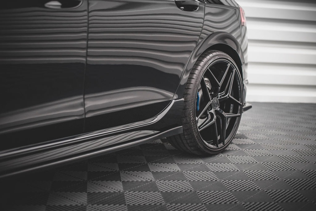 Maxton Design Street+ Seitenschweller Leisten V.2 passend für VW Golf R Hatchback Mk8 Facelift schwarz Hochglanz