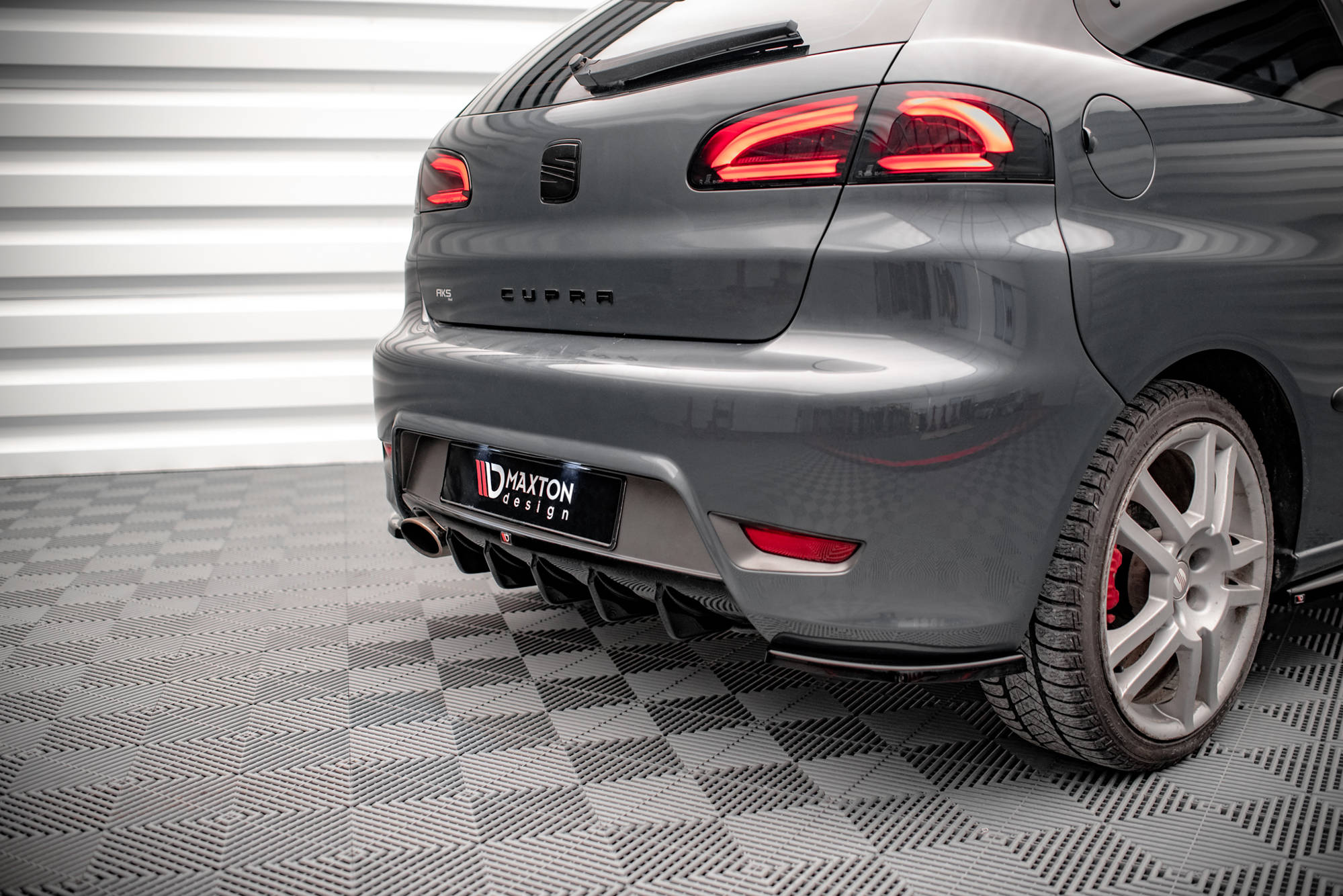 Maxton Design Diffusor Heck Ansatz passend für Seat Ibiza Cupra Mk3 schwarz Hochglanz