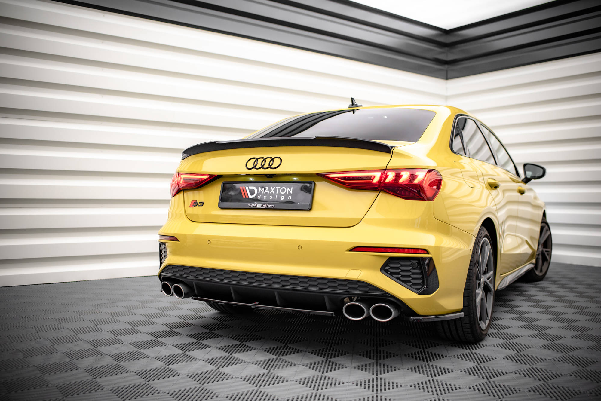 Maxton Design Heck Ansatz Flaps Diffusor passend für Audi S3 Limousine 8Y schwarz Hochglanz