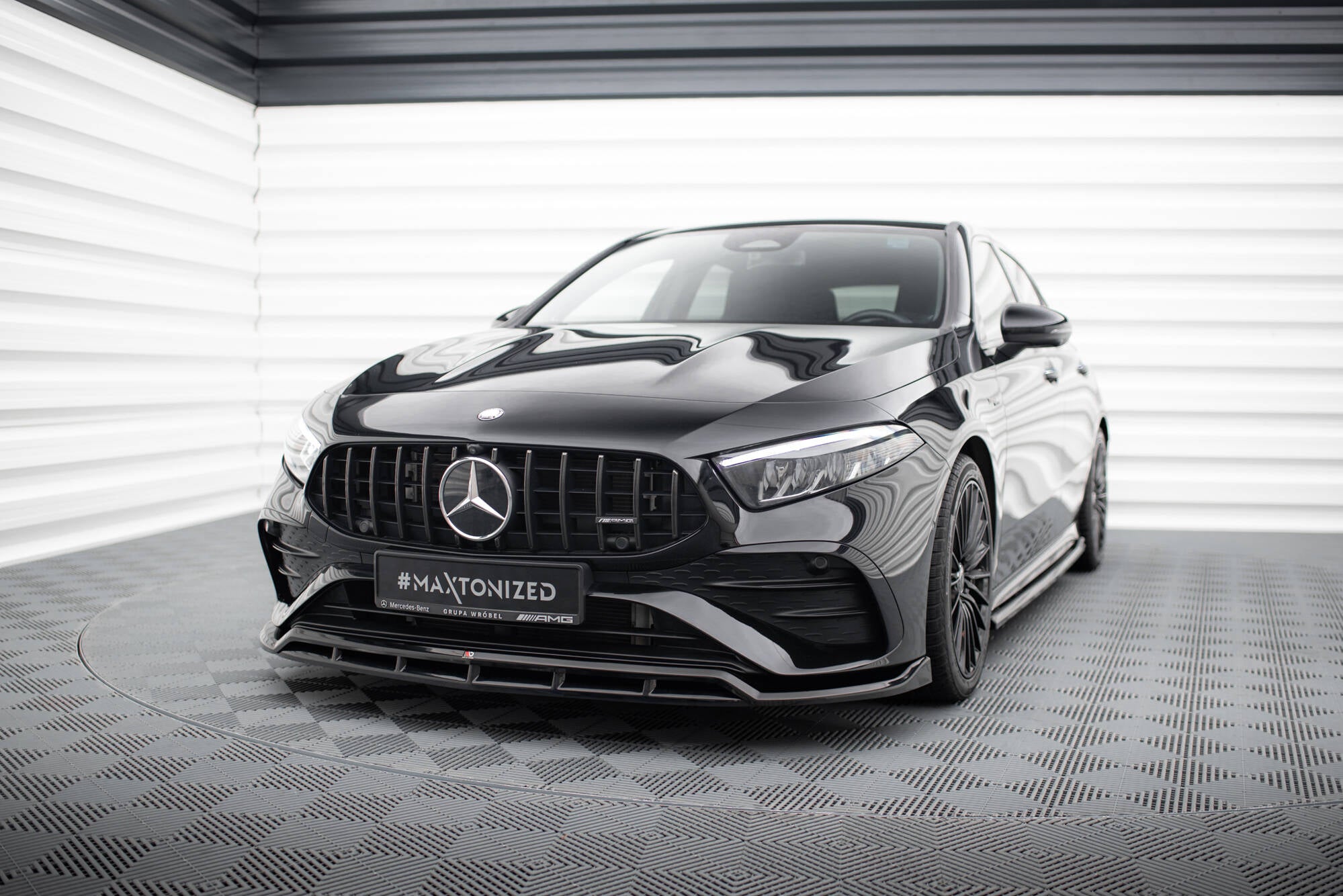 Maxton Design Street+ Spoilerlippe Front Ansatz passend für Mercedes-AMG A35 / A AMG-Line W177 Facelift schwarz Hochglanz
