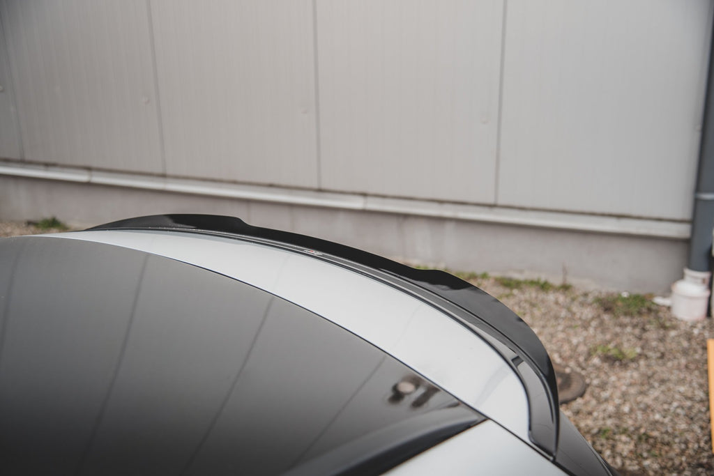 Maxton Design Spoiler CAP V.2 passend für Mercedes-Benz E Kombi S213 schwarz Hochglanz