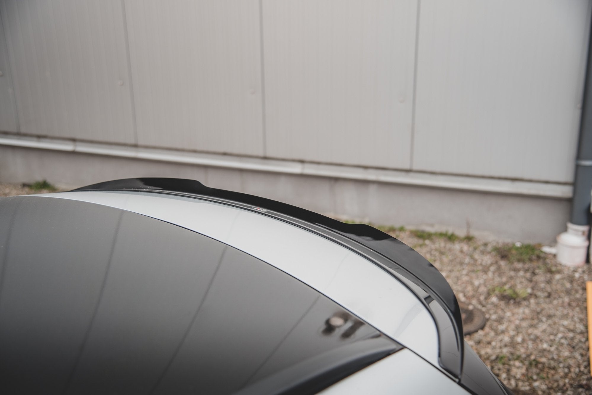 Maxton Design Spoiler CAP V.2 passend für Mercedes-Benz E Kombi S213 schwarz Hochglanz