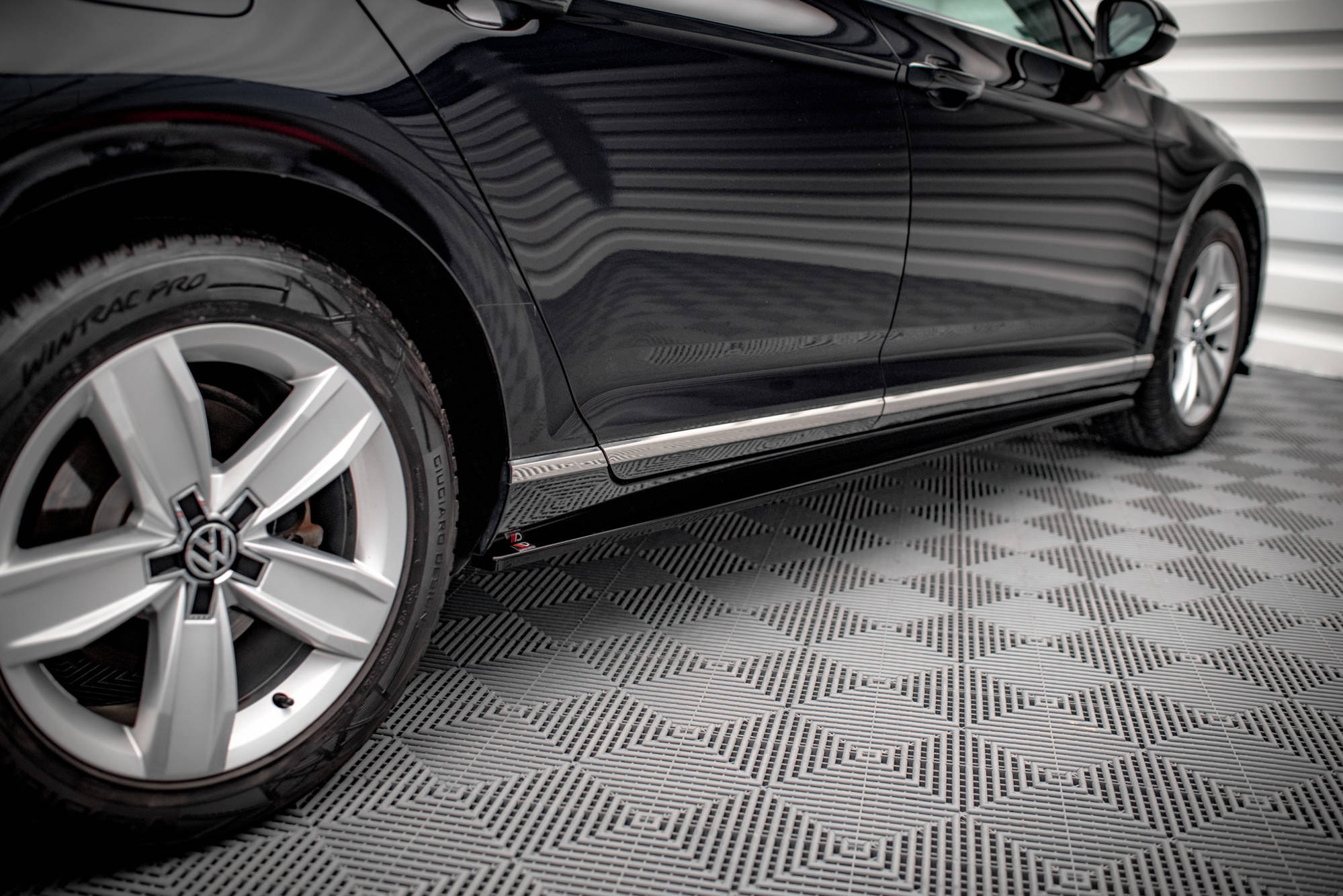 Maxton Design Street+ Seitenschweller Leisten passend für VW Passat B8 Facelift schwarz Hochglanz