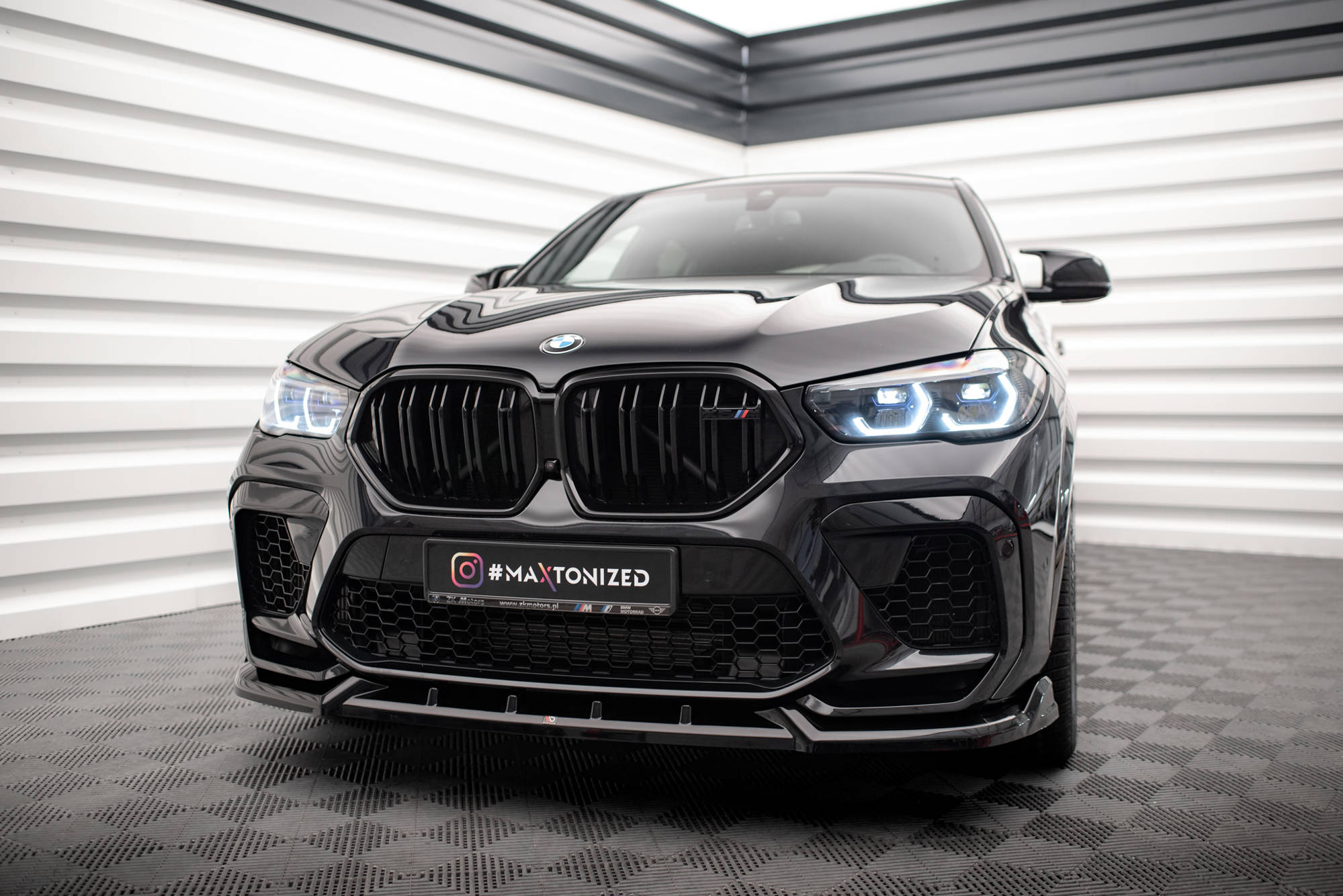 Maxton Design Street+ Spoilerlippe Front Ansatz V.2 passend für BMW X6 M F96 schwarz Hochglanz