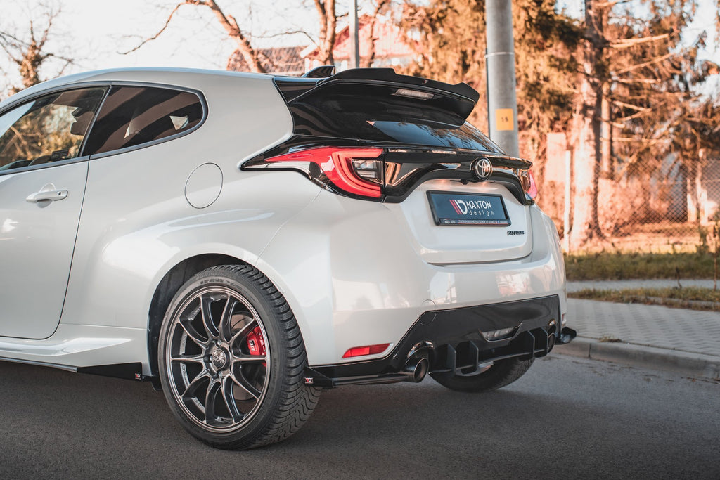 Maxton Design Street Pro Heck Ansatz Flaps Diffusor + Flaps passend für Toyota GR Yaris Mk4 schwarz Hochglanz