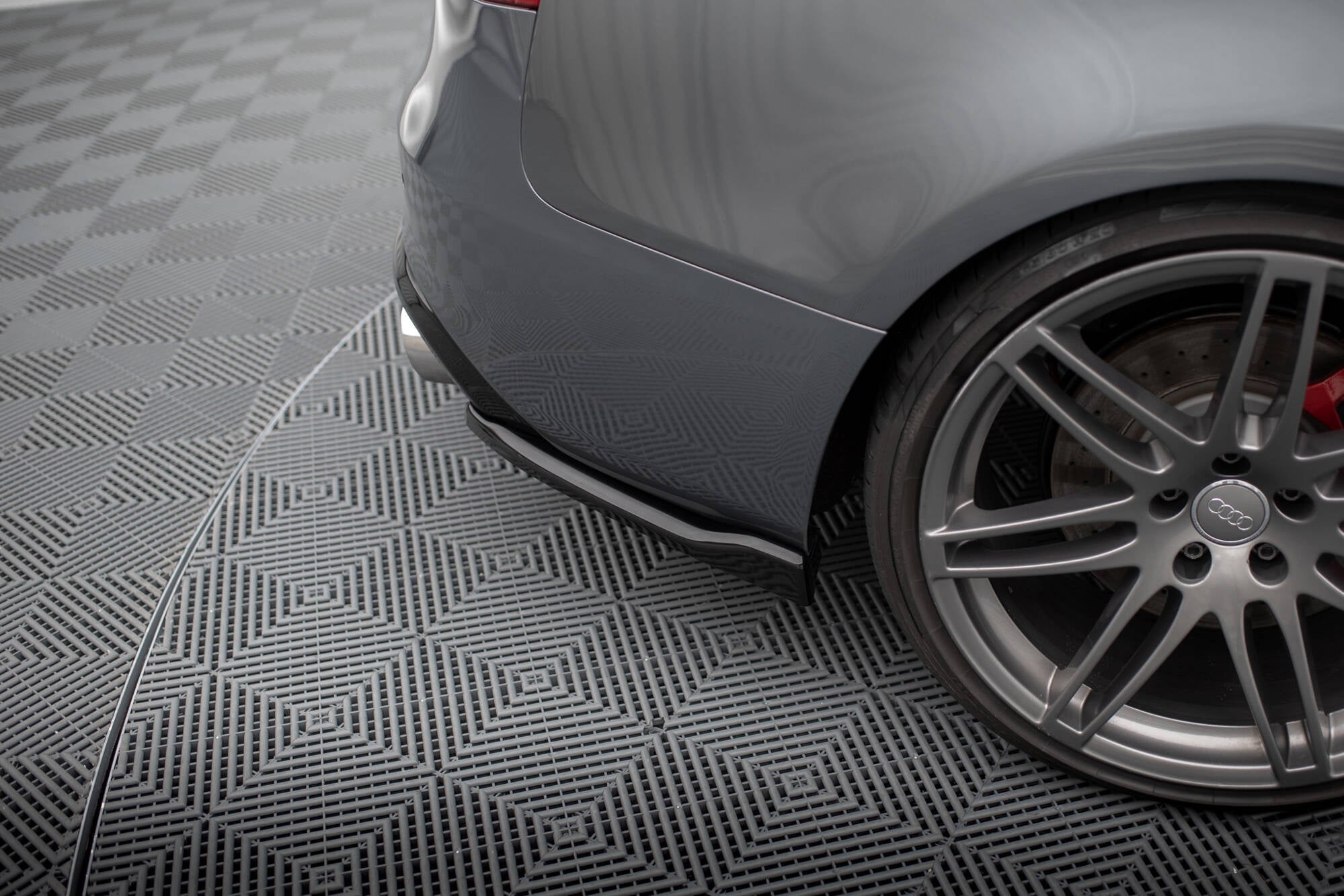 Maxton Design Heck Ansatz Flaps Diffusor passend für Audi S5 / A5 S-Line 8T Facelift schwarz Hochglanz