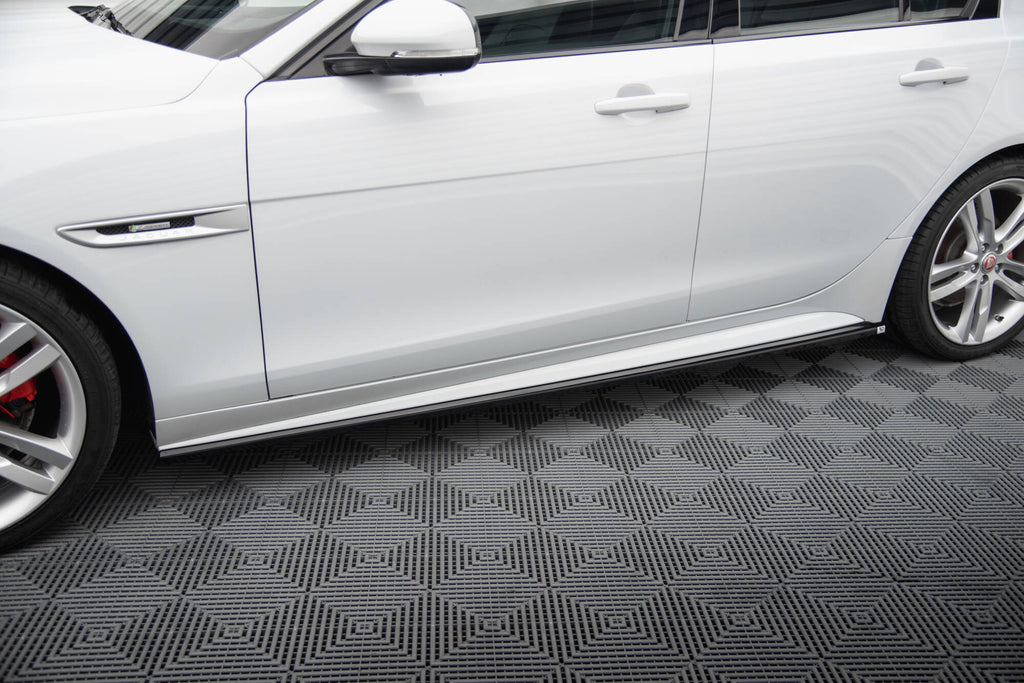 Maxton Design Street+ Seitenschweller Leisten passend für Jaguar XE R-Sport X760 schwarz Hochglanz