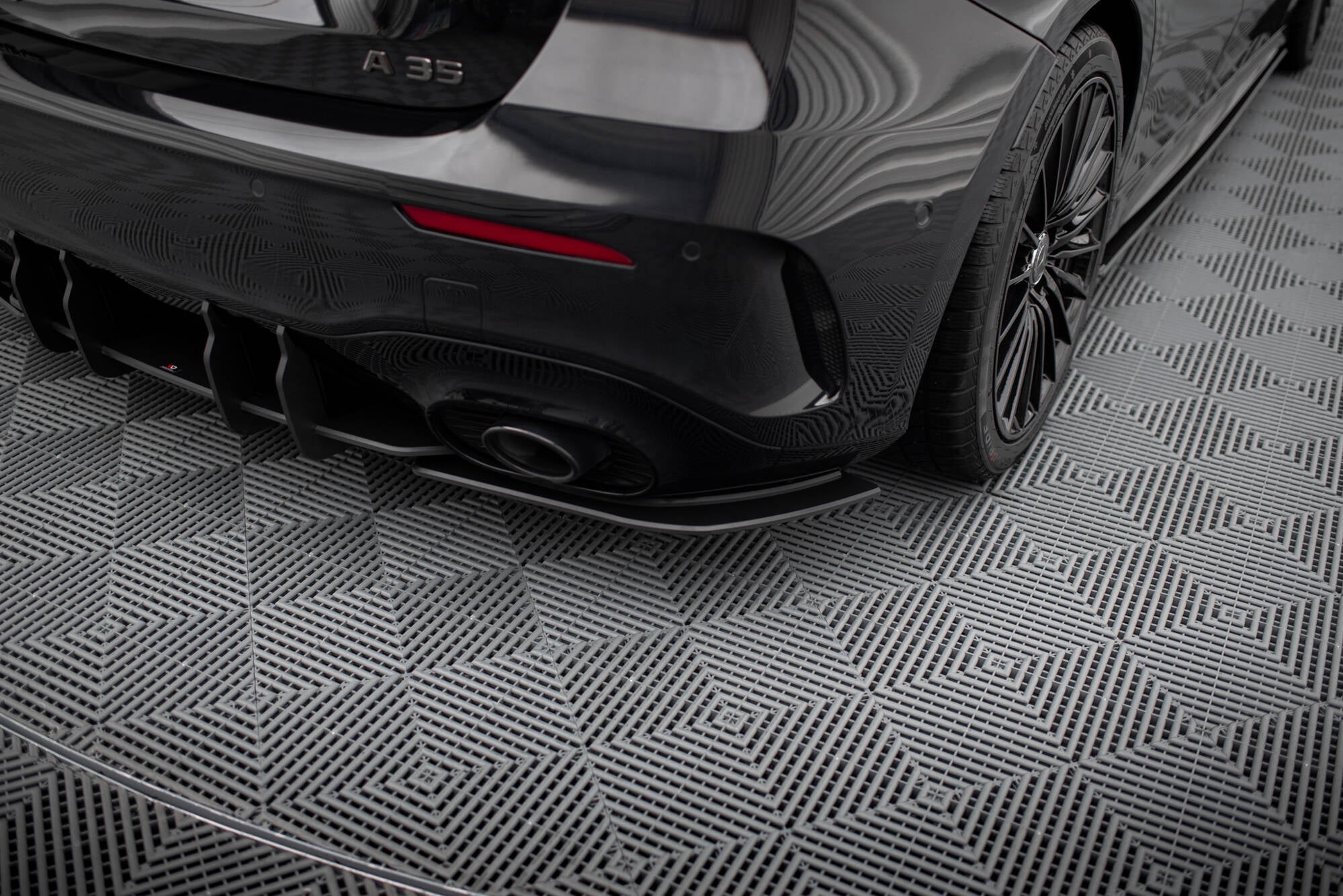 Maxton Design Street Pro Heck Ansatz Flaps Diffusor passend für Mercedes-AMG A35 Hatchback W177