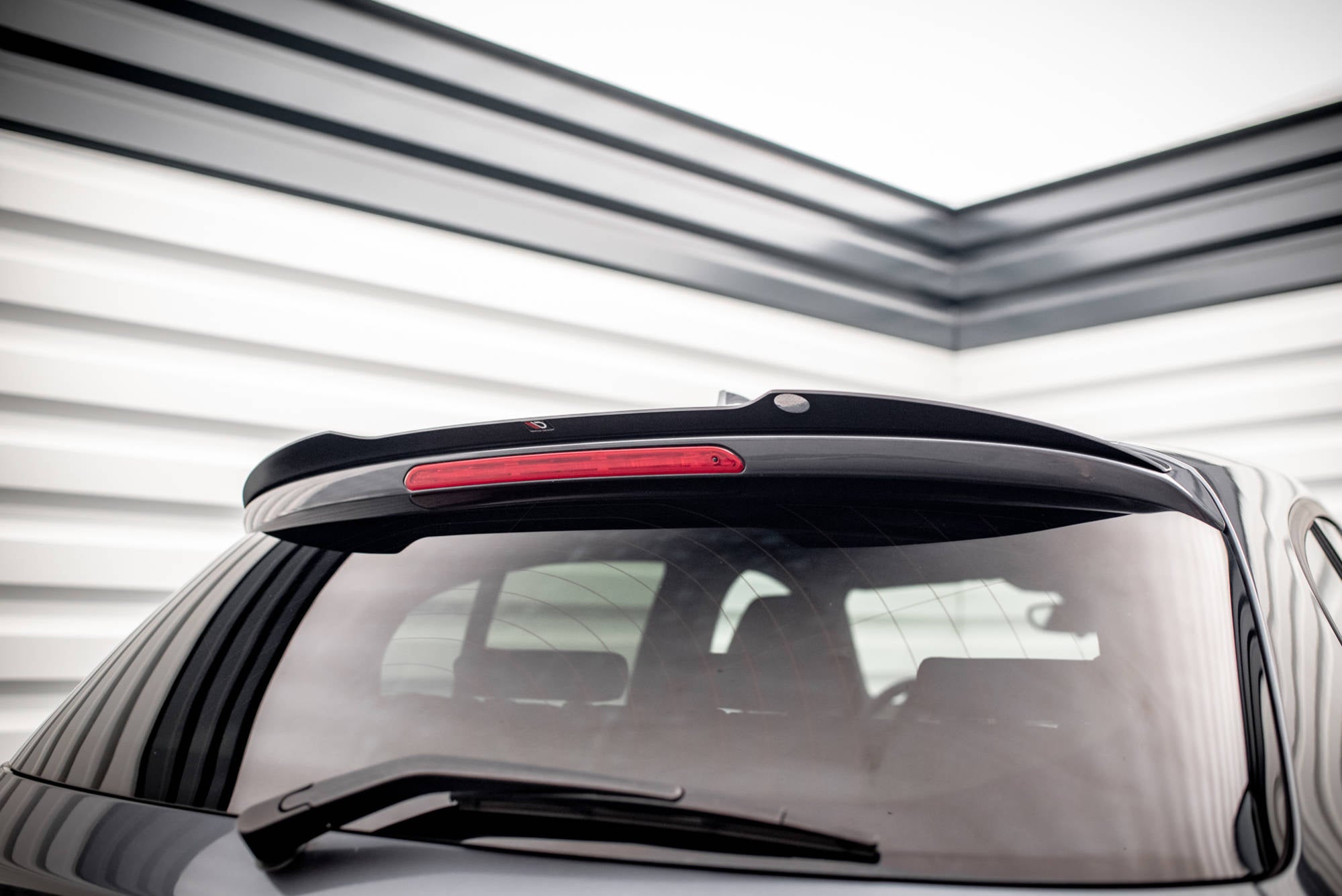 Maxton Design Spoiler CAP V.2 passend für BMW 1er M-Paket / M140i / Standard F20 schwarz Hochglanz
