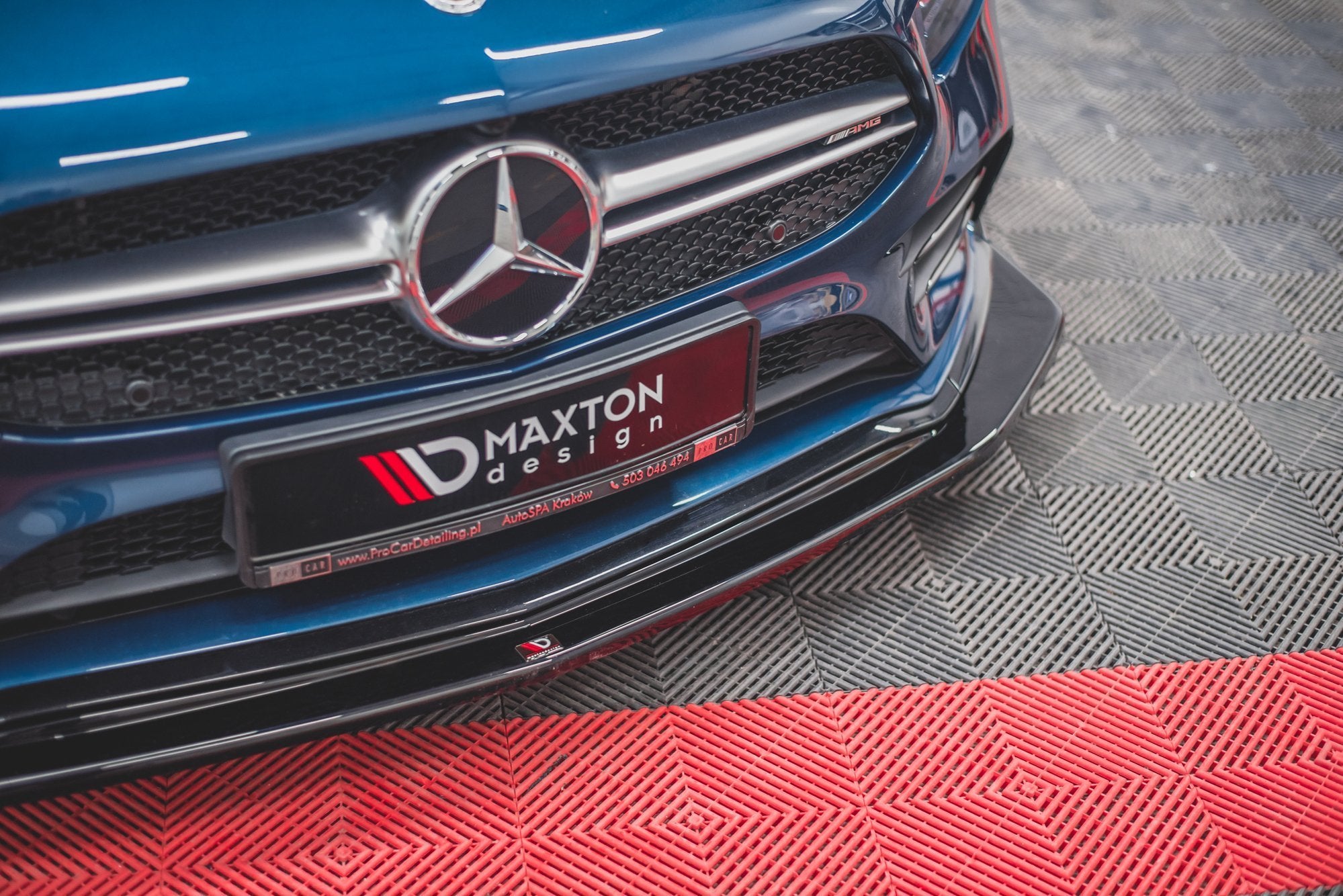 Maxton Design Street+ Spoilerlippe Front Ansatz V.3 passend für Mercedes A35 AMG Aero W177 schwarz Hochglanz