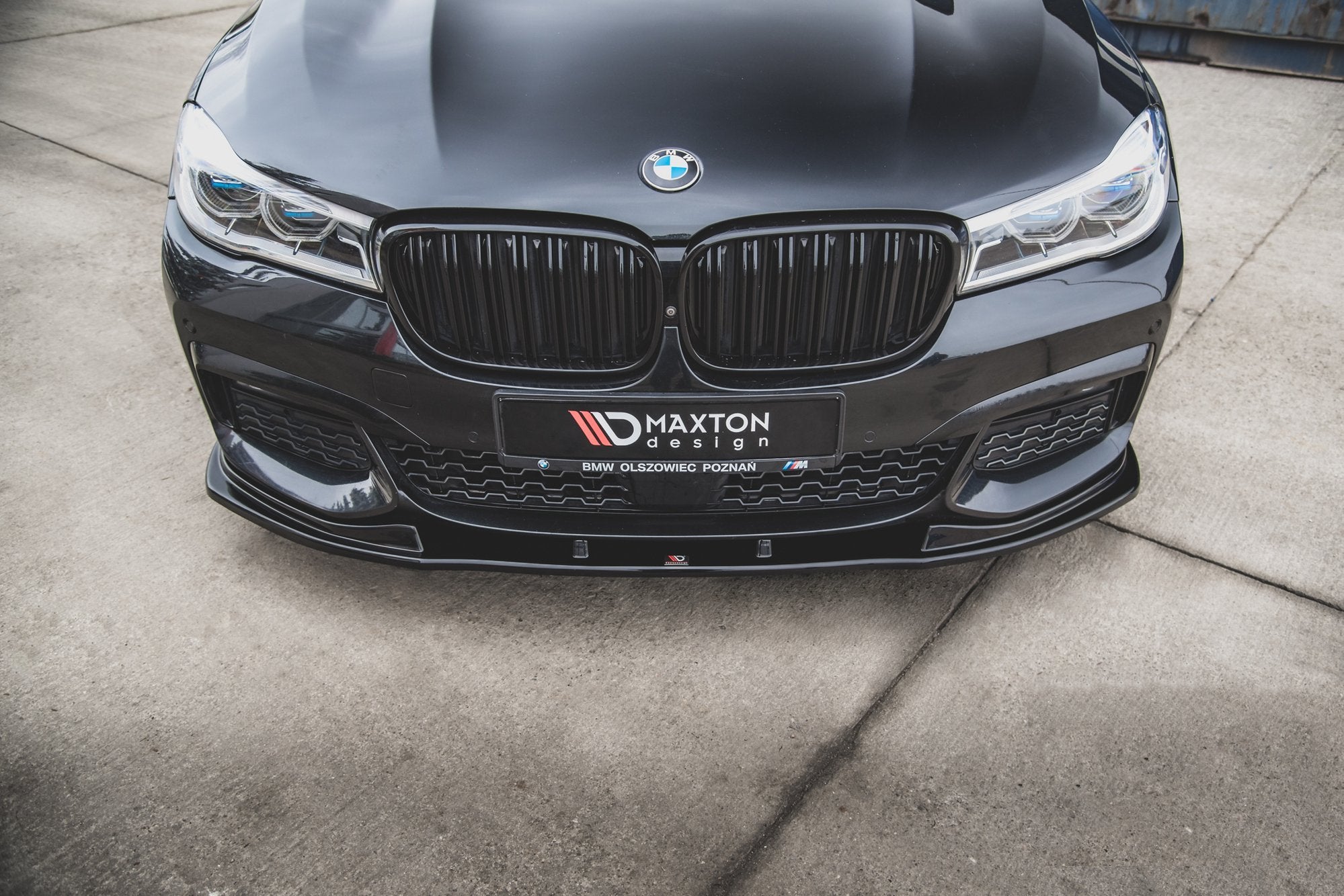Maxton Design Street+ Spoilerlippe Front Ansatz V.2 passend für BMW 7 M-Paket G11 /G12 schwarz Hochglanz