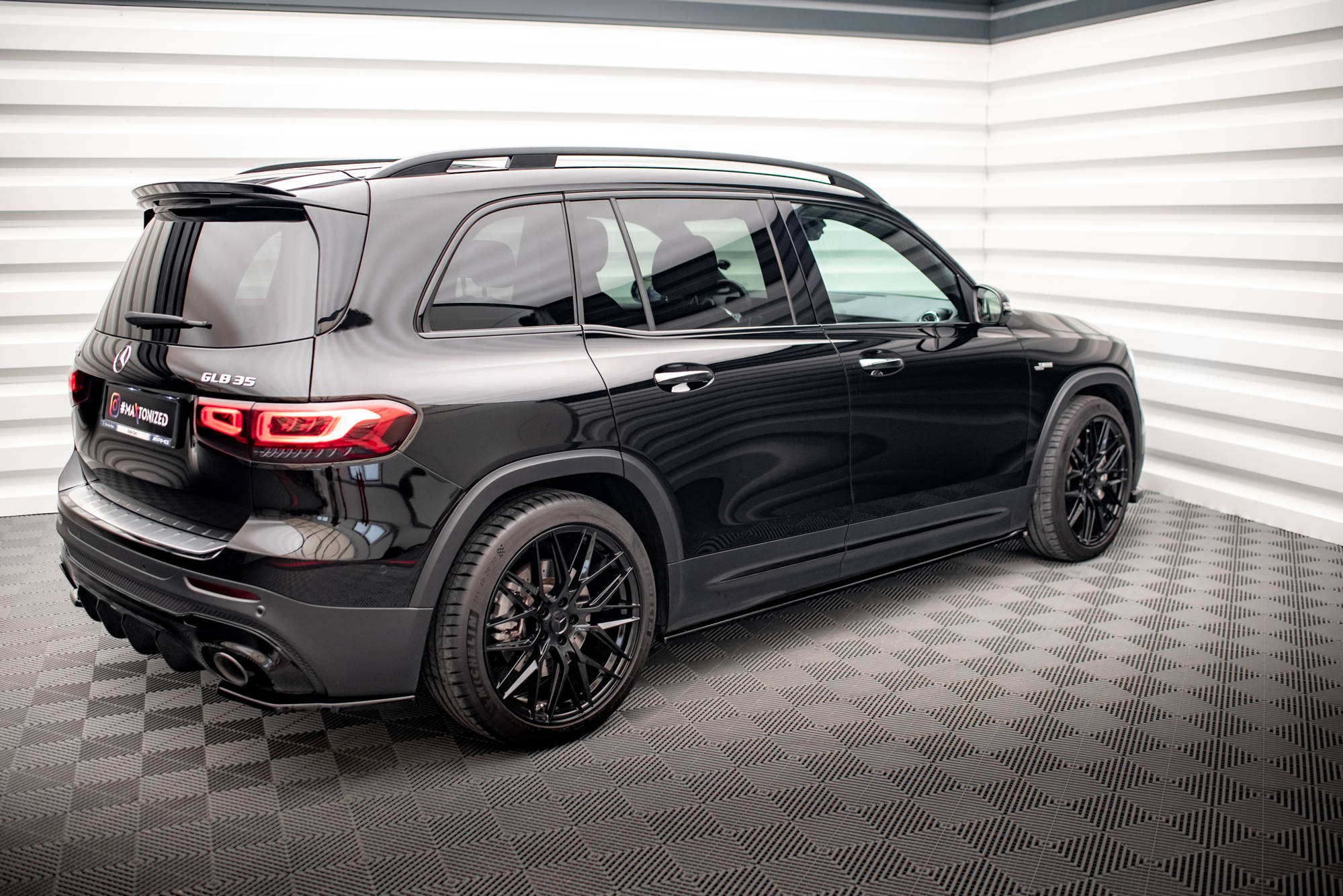 Maxton Design Street+ Seitenschweller Leisten passend für Mercedes-AMG GLB 35 / AMG-Line X247 schwarz Hochglanz
