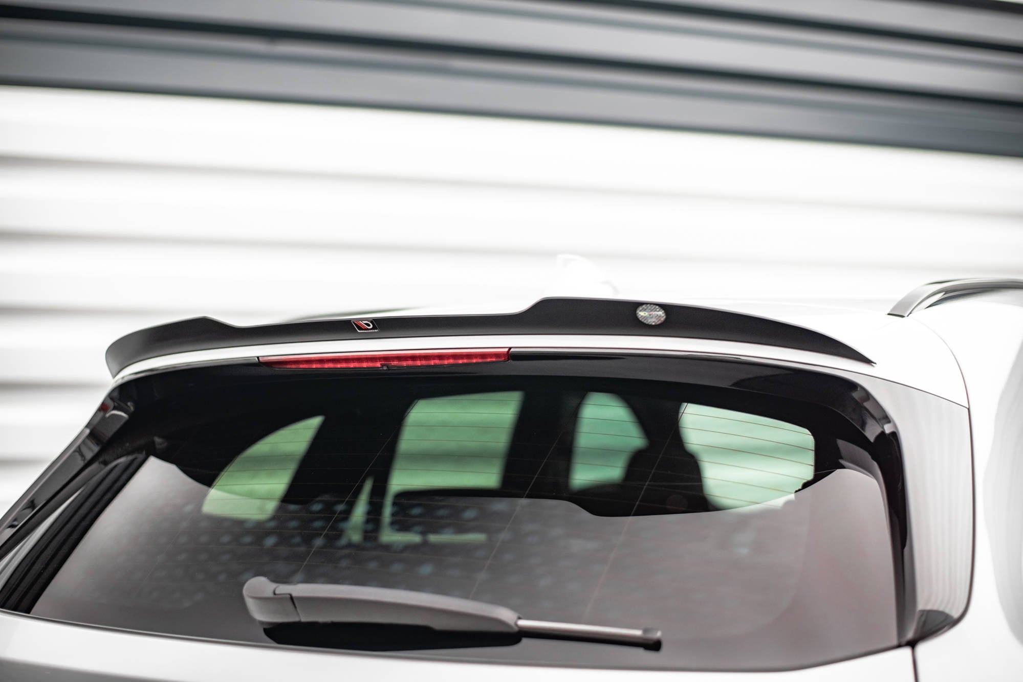 Maxton Design Spoiler CAP passend für BMW X1 M-Paket F48 schwarz Hochglanz