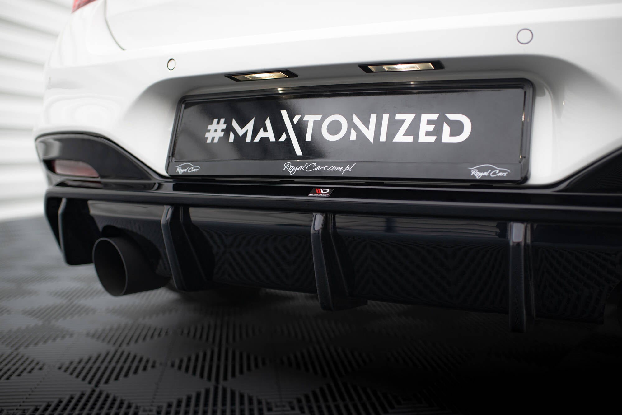 Maxton Design Diffusor Heck Ansatz V.3 passend für BMW 1er M-Paket F20 Facelift (Einzelauspuff li.)