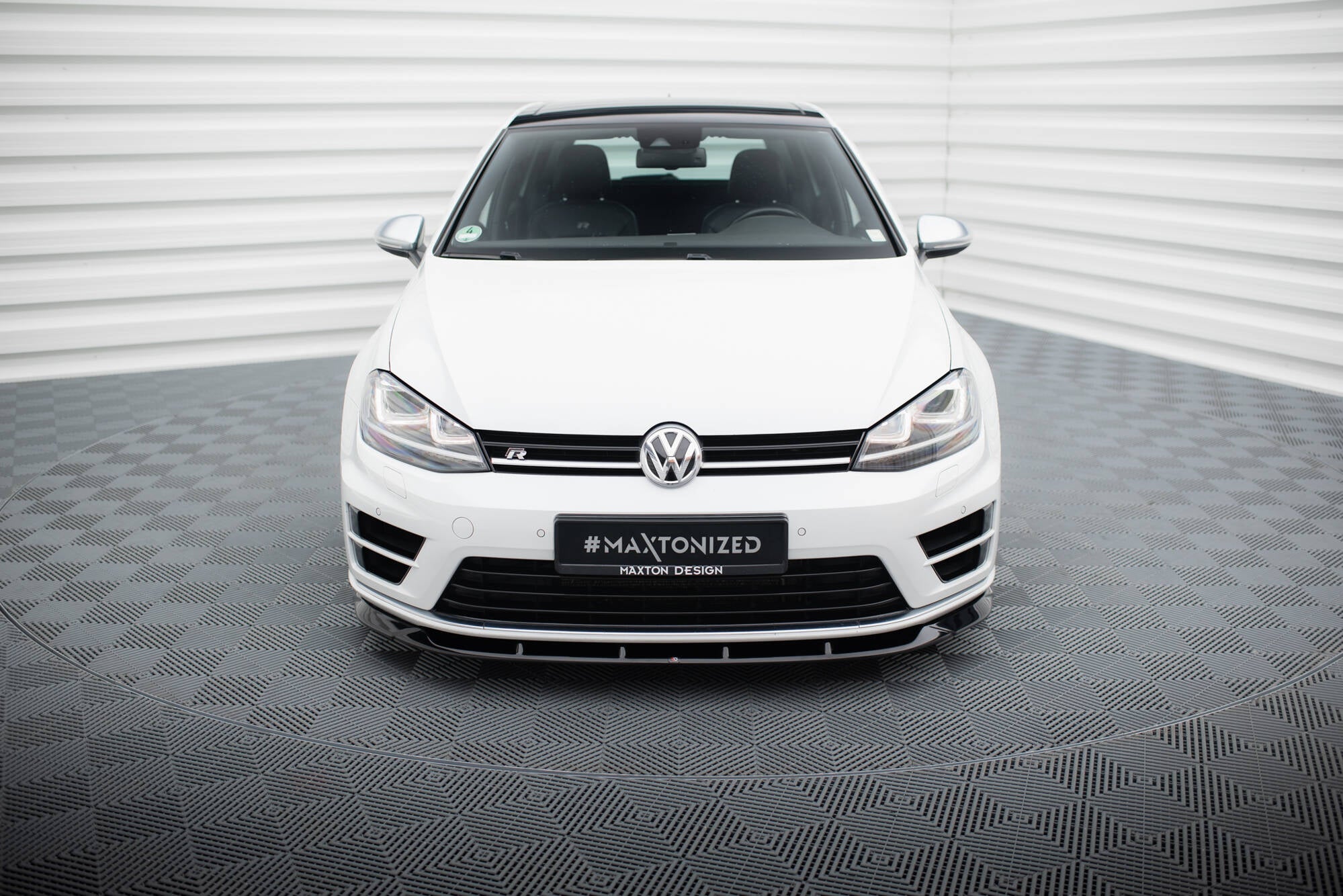 Maxton Design Street+ Spoilerlippe Front Ansatz V.6 passend für VW Golf R / R-Line Mk7 schwarz Hochglanz