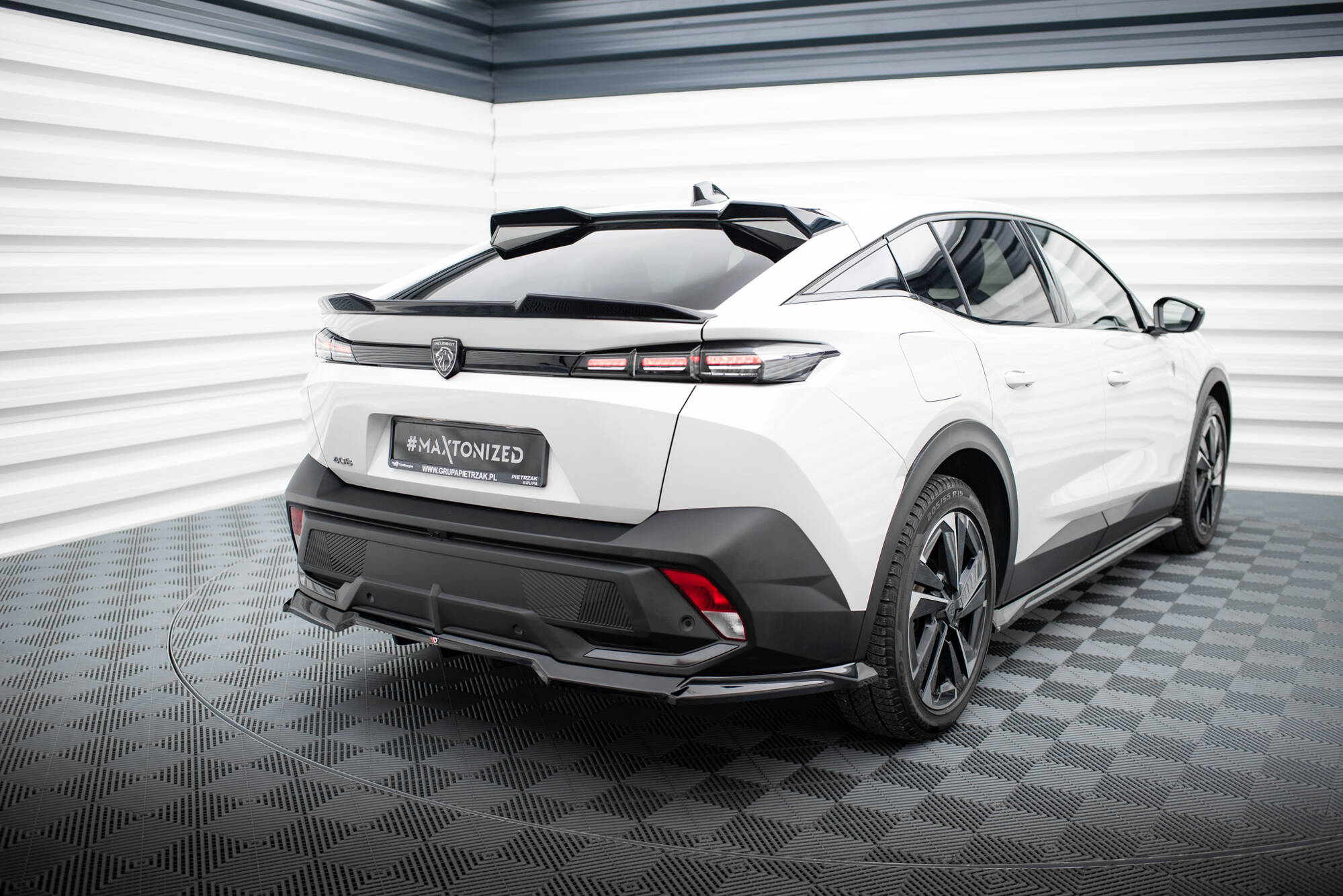 Maxton Design Niedriger Spoiler CAP 3D passend für Peugeot 408 Mk1 schwarz Hochglanz