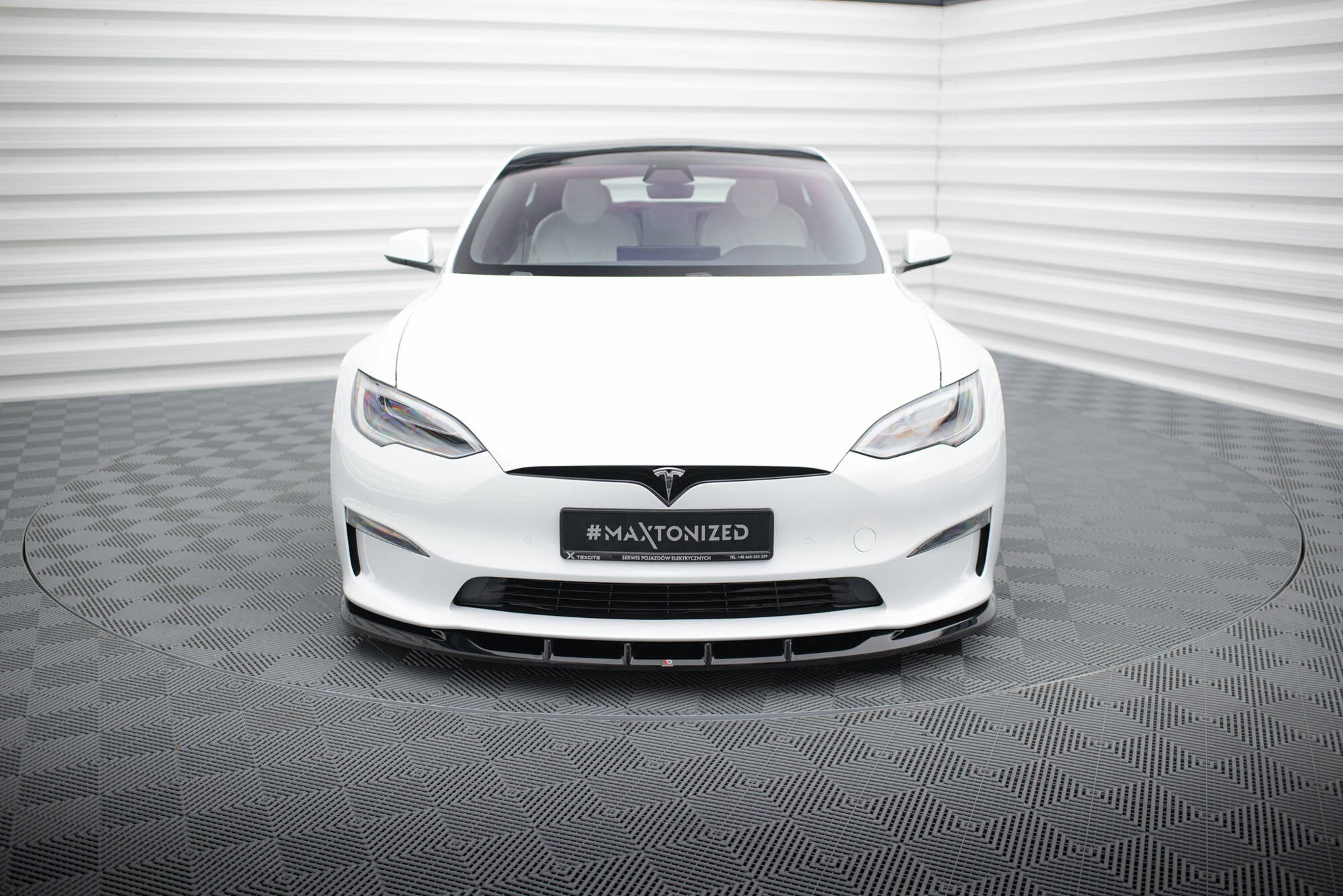 Maxton Design Street+ Spoilerlippe Front Ansatz V.3 passend für Tesla Model S Plaid Mk1 Facelift schwarz Hochglanz
