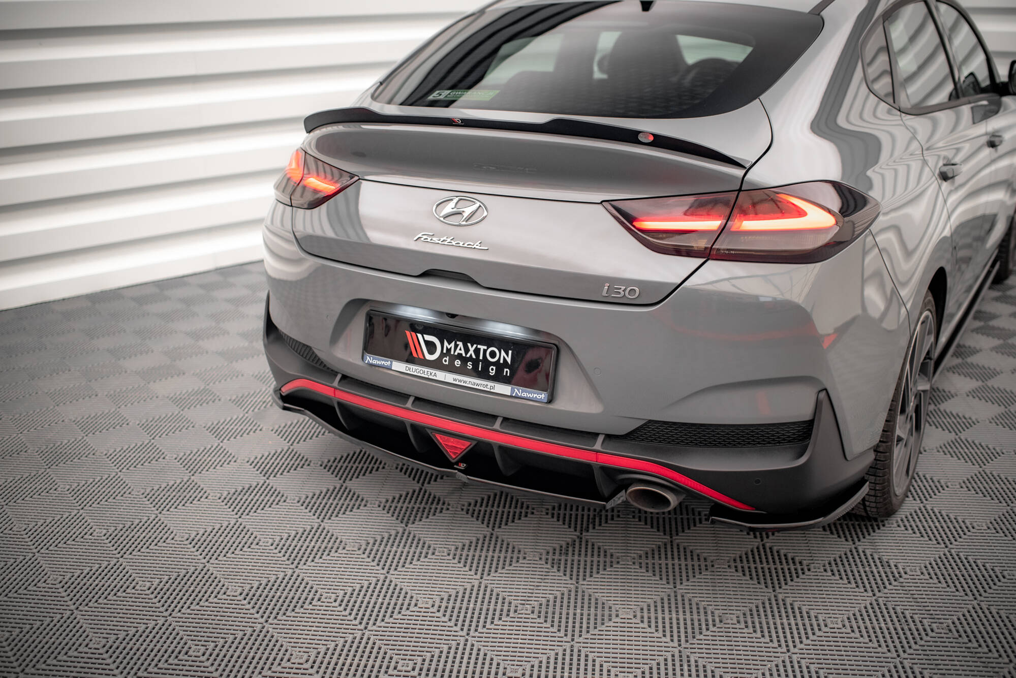 Maxton Design Heck Ansatz Flaps Diffusor passend für Hyundai I30 Fastback N-Line Mk3 Facelift schwarz Hochglanz