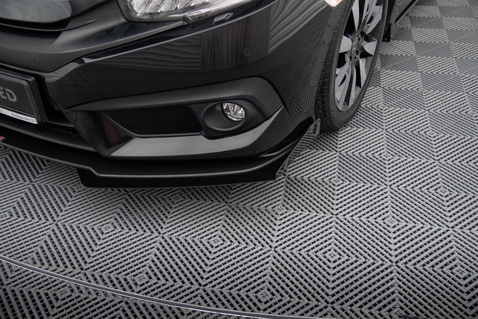 Maxton Design Front Stoßstange Flaps passend für Honda Civic Limousine Mk10 schwarz Hochglanz