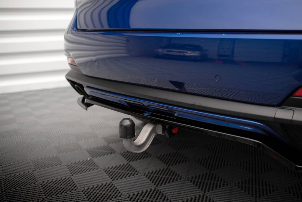 Maxton Design Street+ Mittlerer Diffusor RACE passend für Maserati Levante GTS Mk1 schwarz Hochglanz