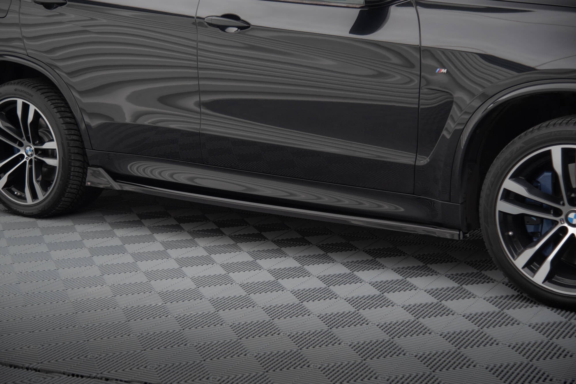 Maxton Design Street+ Seitenschweller Leisten V.2 passend für BMW X5 M-Paket F15 schwarz Hochglanz