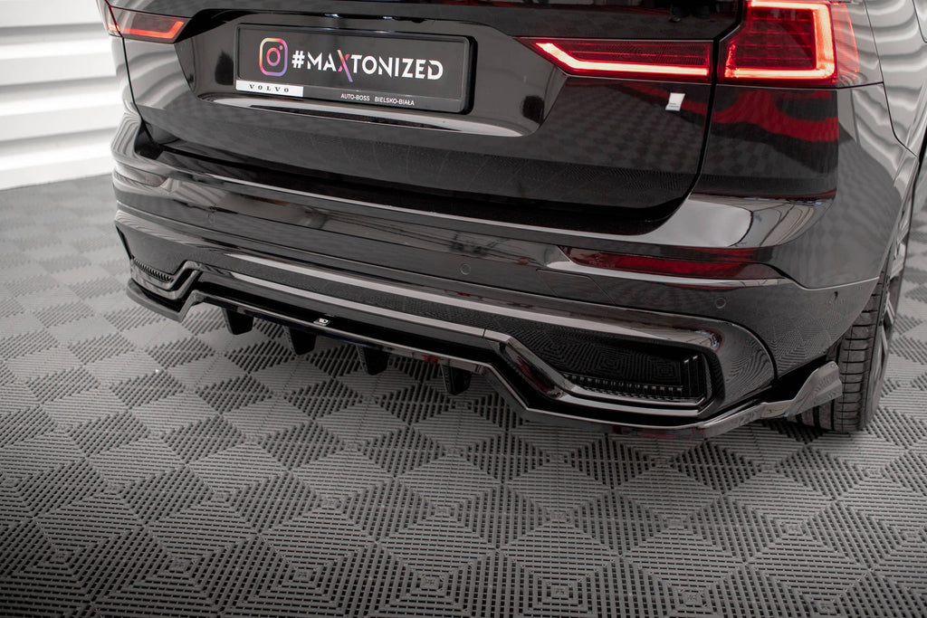 Maxton Design Street+ Mittlerer Diffusor RACE passend für Volvo XC60 R-Design Mk2 Facelift schwarz Hochglanz