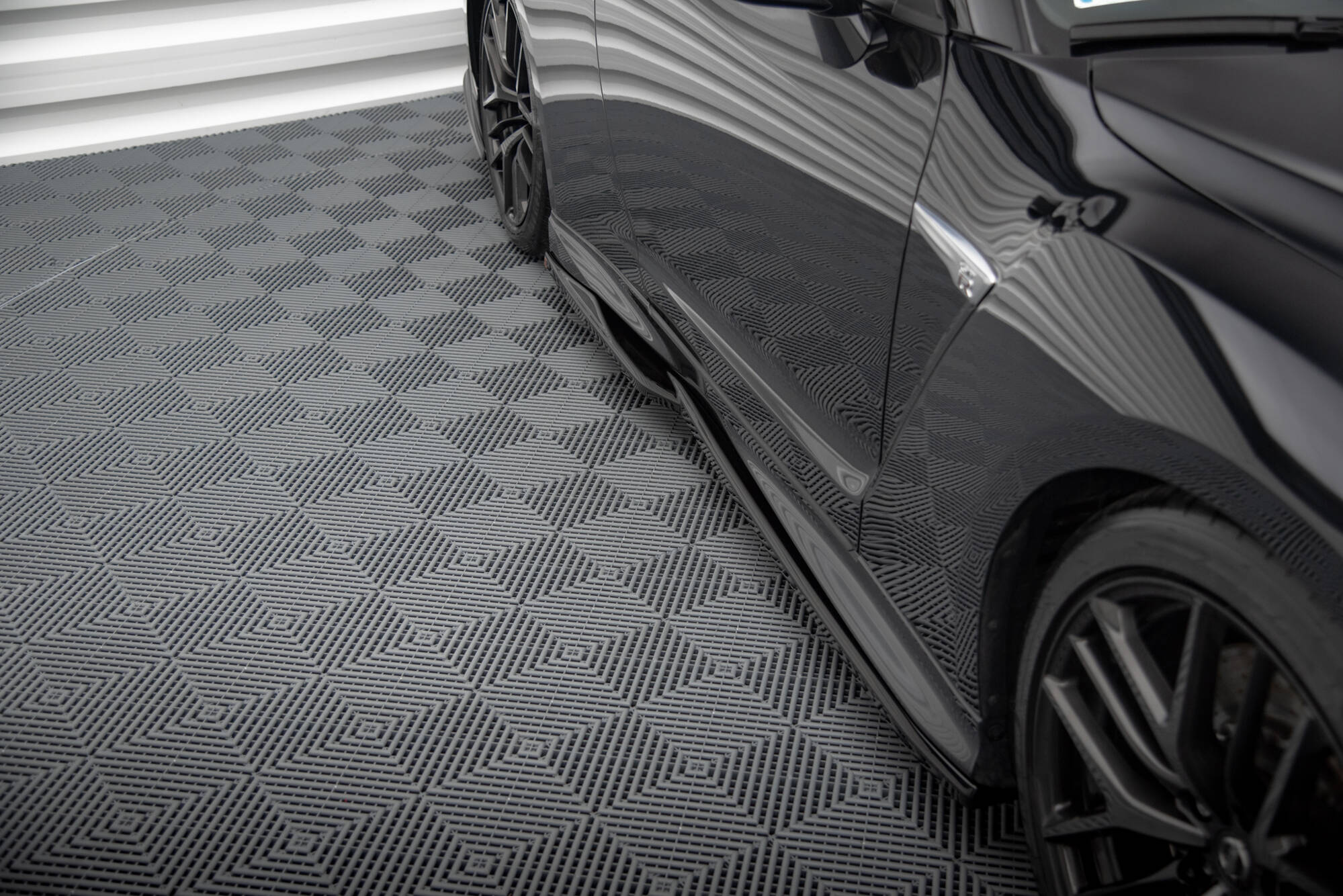 Maxton Design Street+ Seitenschweller Leisten passend für Nissan GTR R35 Facelift schwarz Hochglanz
