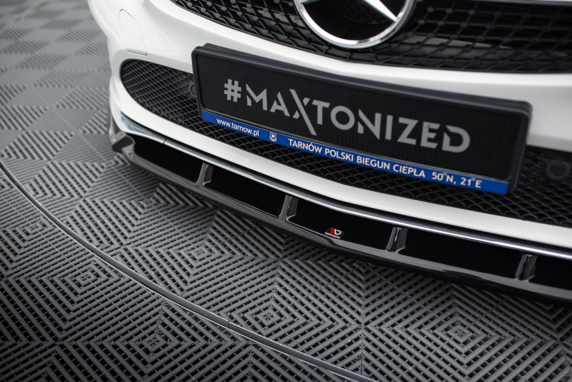 Maxton Design Street+ Spoilerlippe Front Ansatz passend für Mercedes-Benz CLA C117 Facelift schwarz Hochglanz