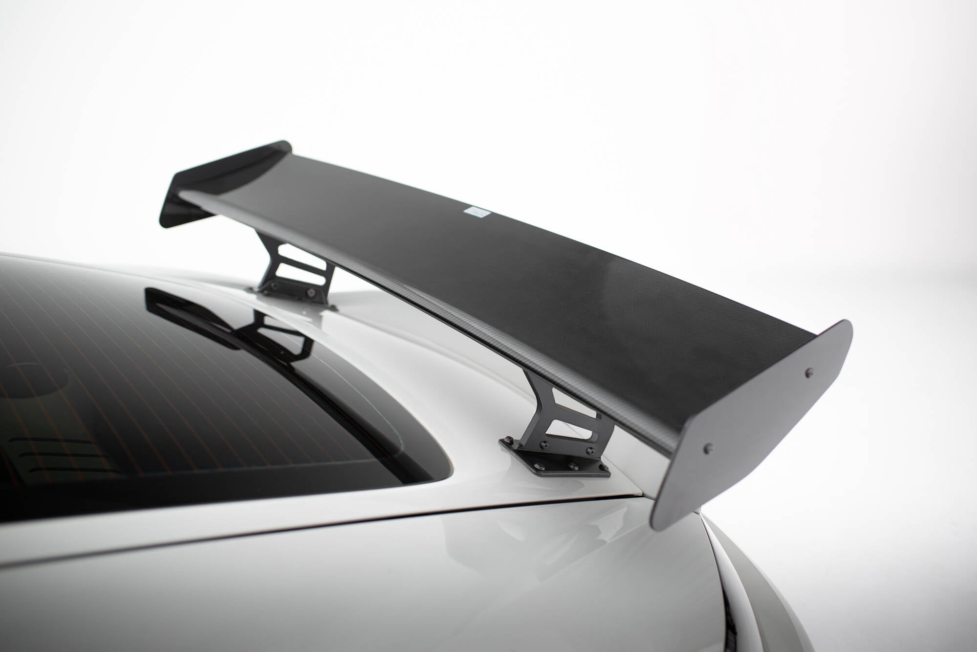 Maxton Design Carbon Spoiler With Internal Brackets Uprights V.2 + LED Porsche 718 Cayman 982c für Porsche Cayman 982c