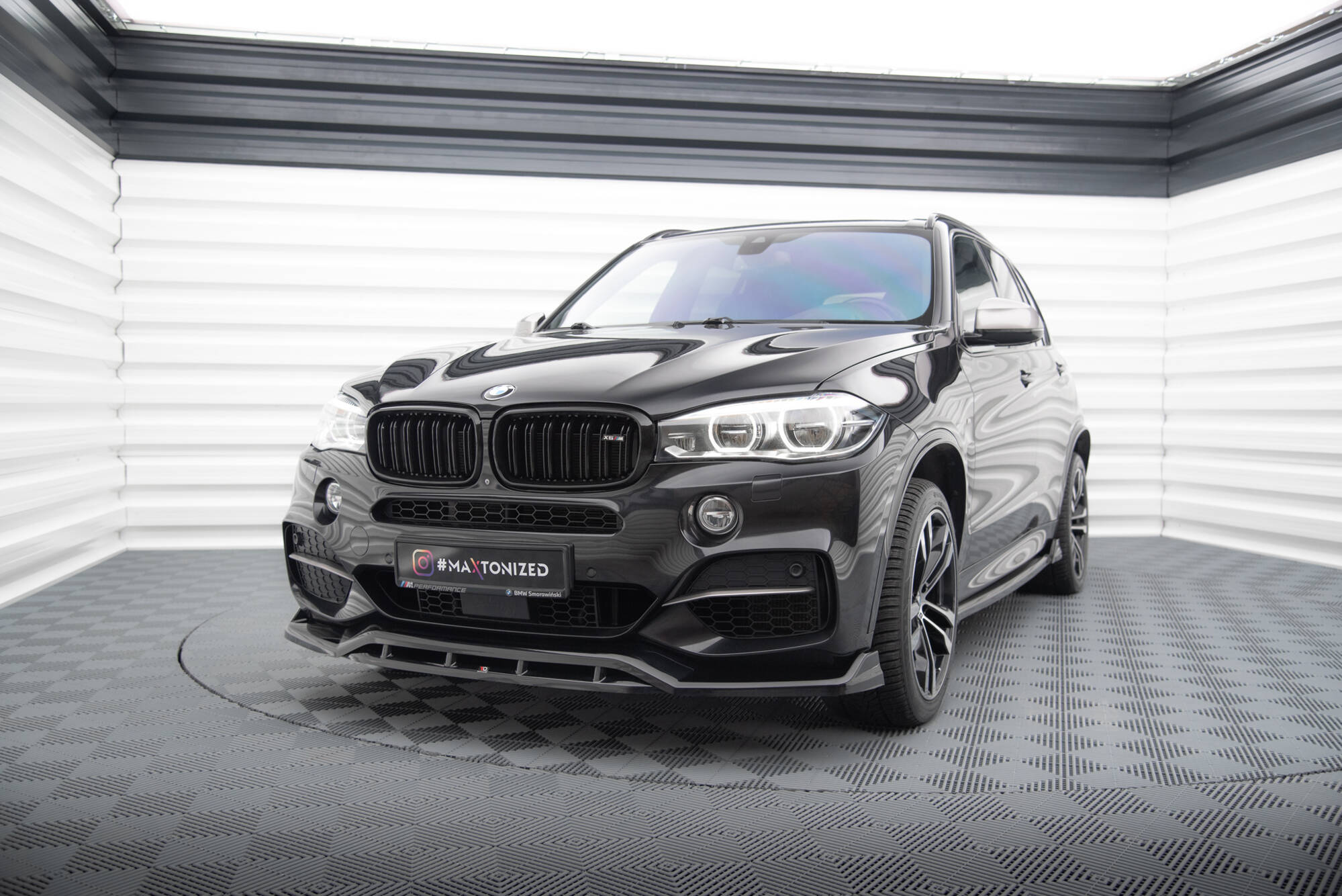 Maxton Design Street+ Spoilerlippe Front Ansatz V.3 passend für BMW X5 M-Paket F15 schwarz Hochglanz