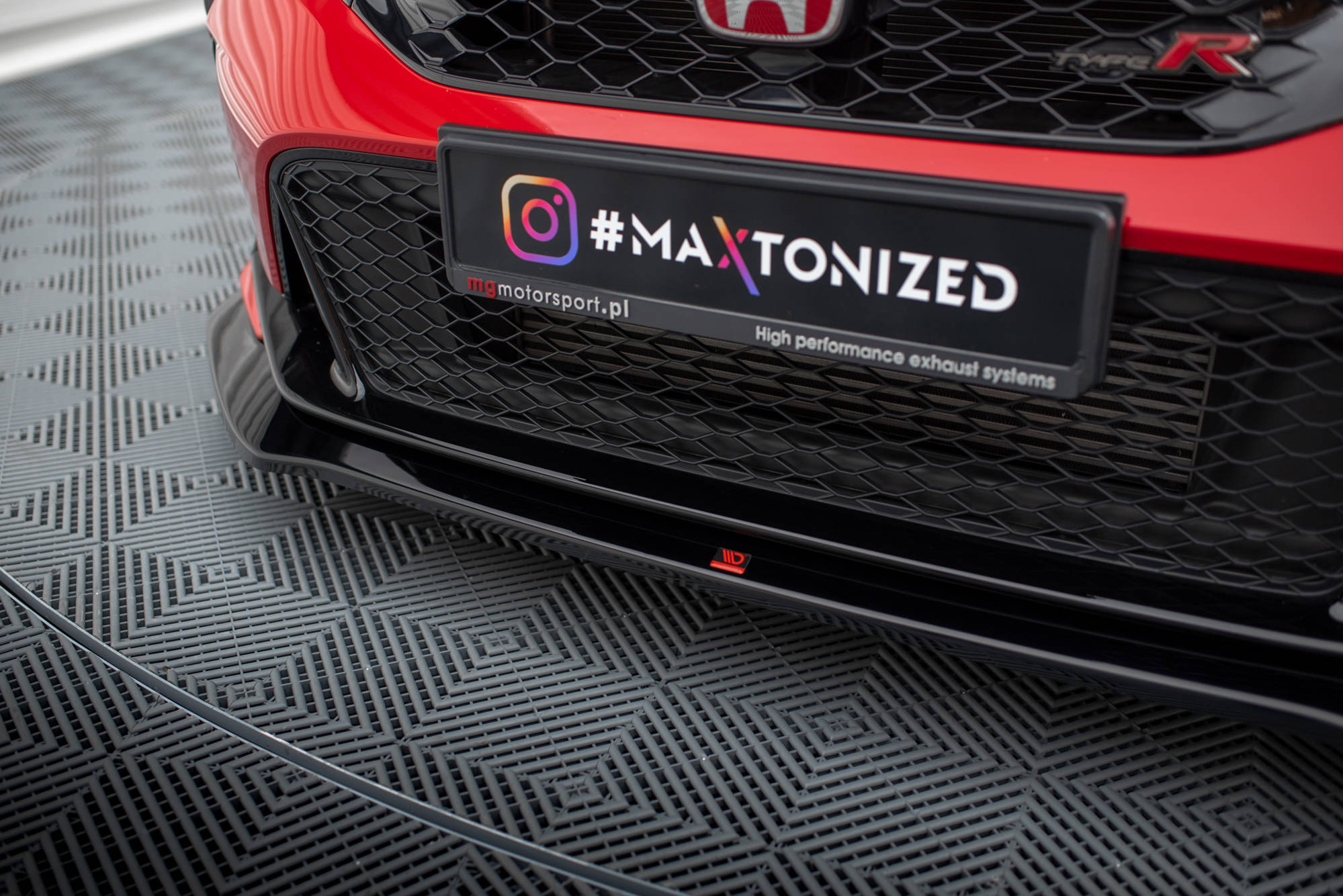 Maxton Design Street+ Spoilerlippe Front Ansatz V.1 passend für Honda Civic Type-R Mk 11 schwarz Hochglanz