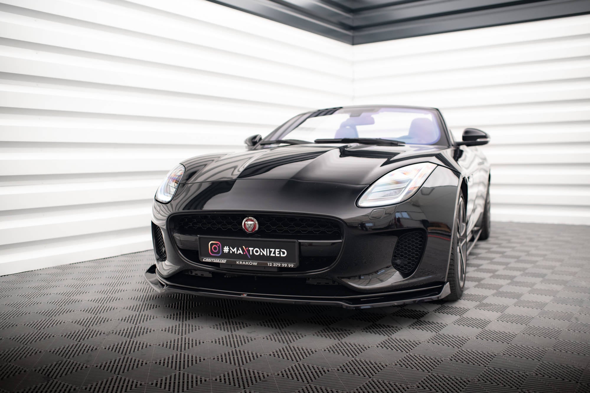 Maxton Design Street+ Spoilerlippe Front Ansatz V.2 passend für Jaguar F-Type X152 Facelift schwarz Hochglanz