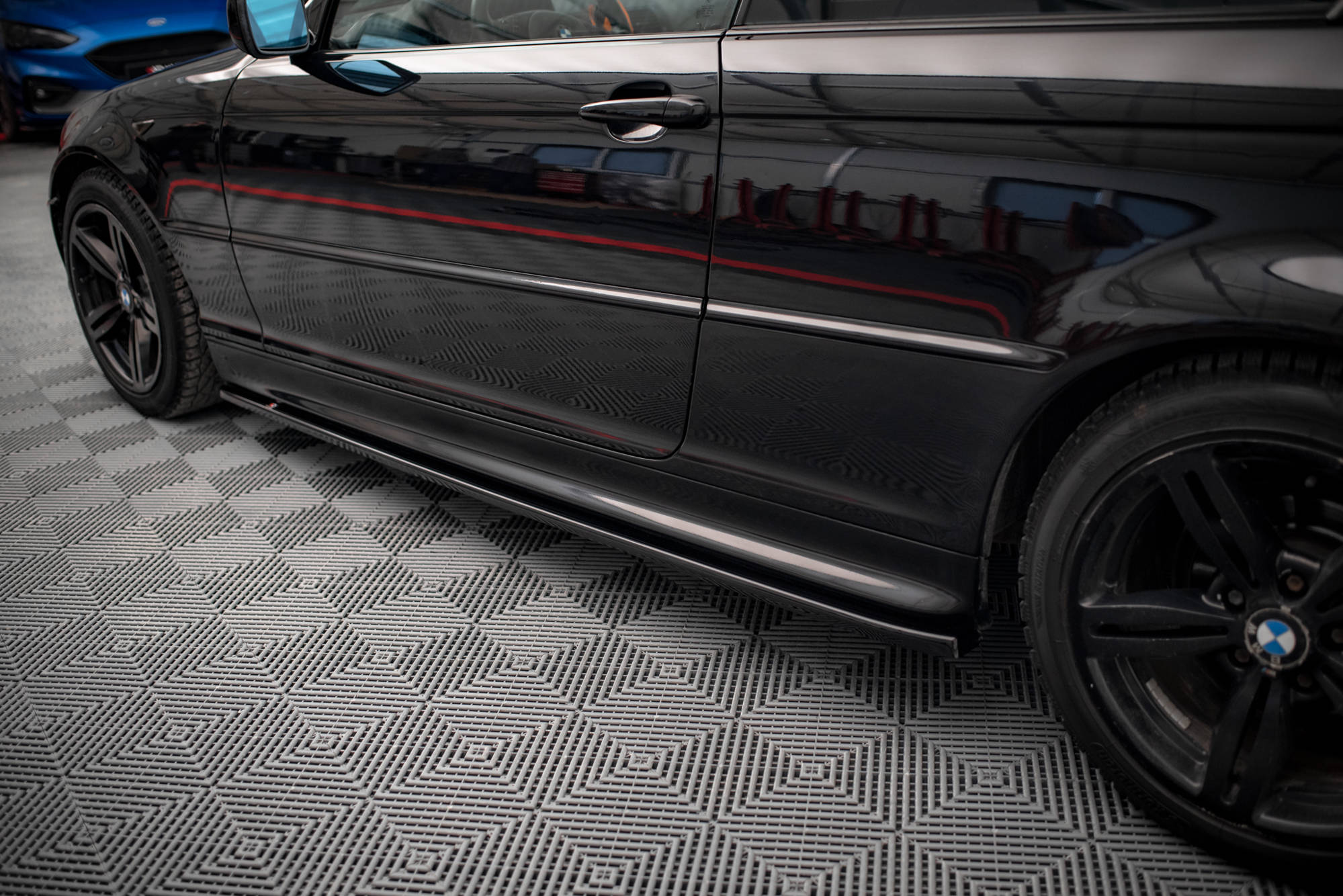 Maxton Design Street+ Seitenschweller Leisten V.2 passend für BMW 3er Coupe M-Paket E46 schwarz Hochglanz