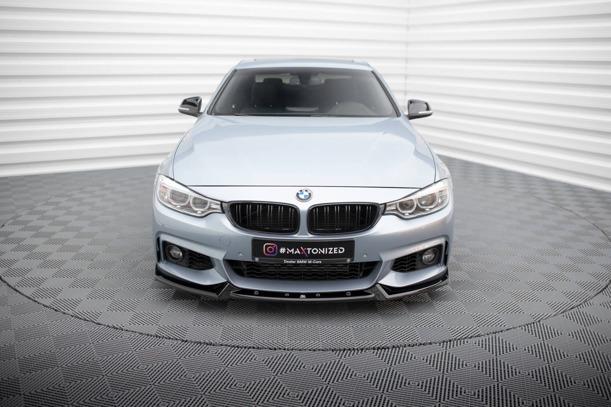 Maxton Design Street+ Spoilerlippe Front Ansatz V.4 passend für BMW 4er Coupe / Gran Coupe / Cabrio M-Paket F32 / F36 / F33 schwarz Hochglanz