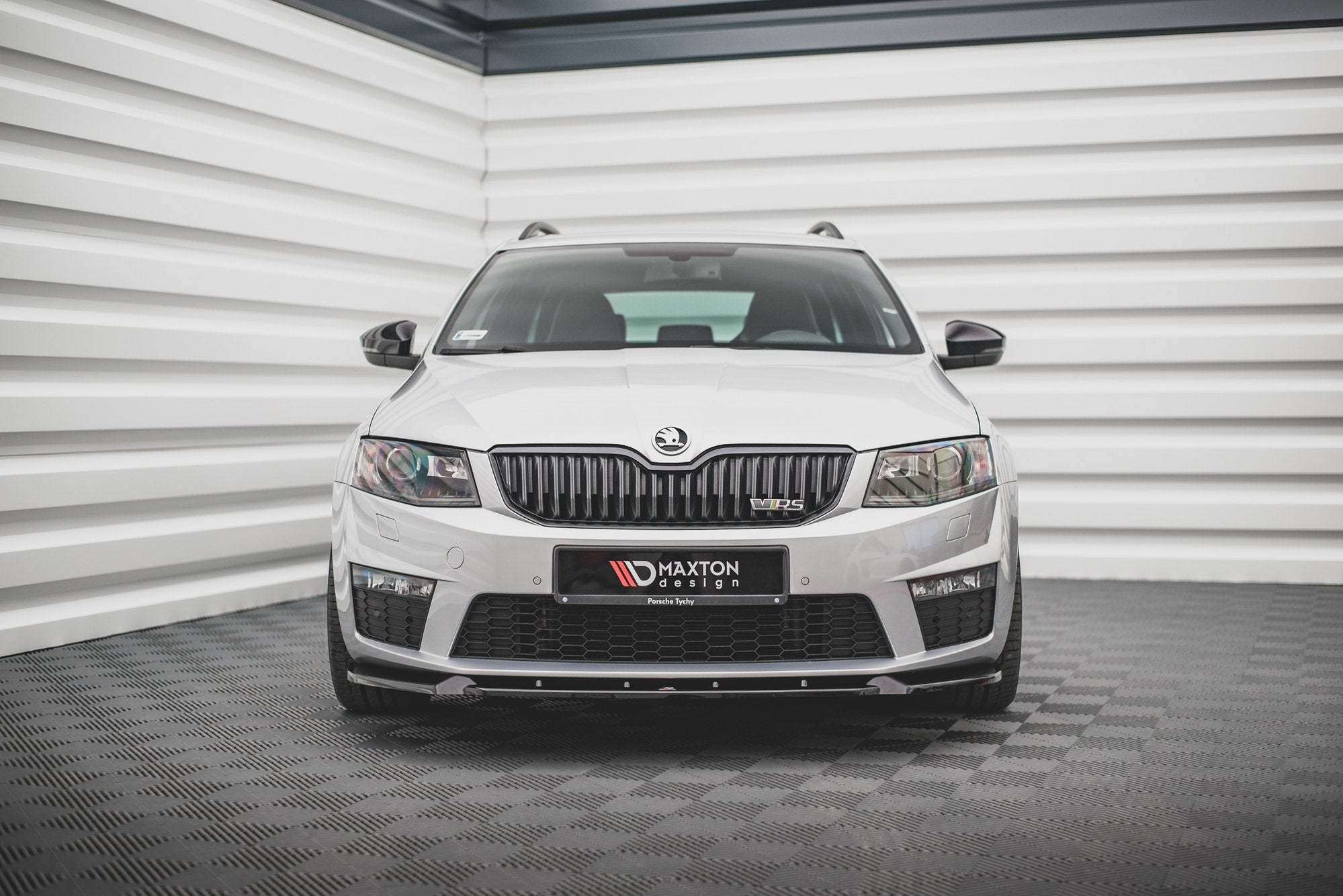 Maxton Design Street+ Spoilerlippe Front Ansatz V.3 passend für Skoda Octavia RS Mk3 schwarz Hochglanz