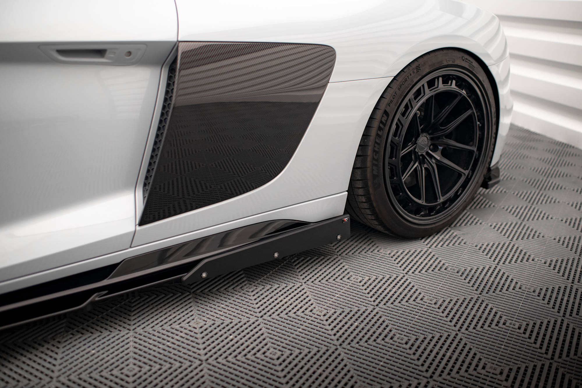 Maxton Design Street+ Seitenschweller Leisten V.2 passend für + Flaps passend für Audi R8 Mk2 Facelift