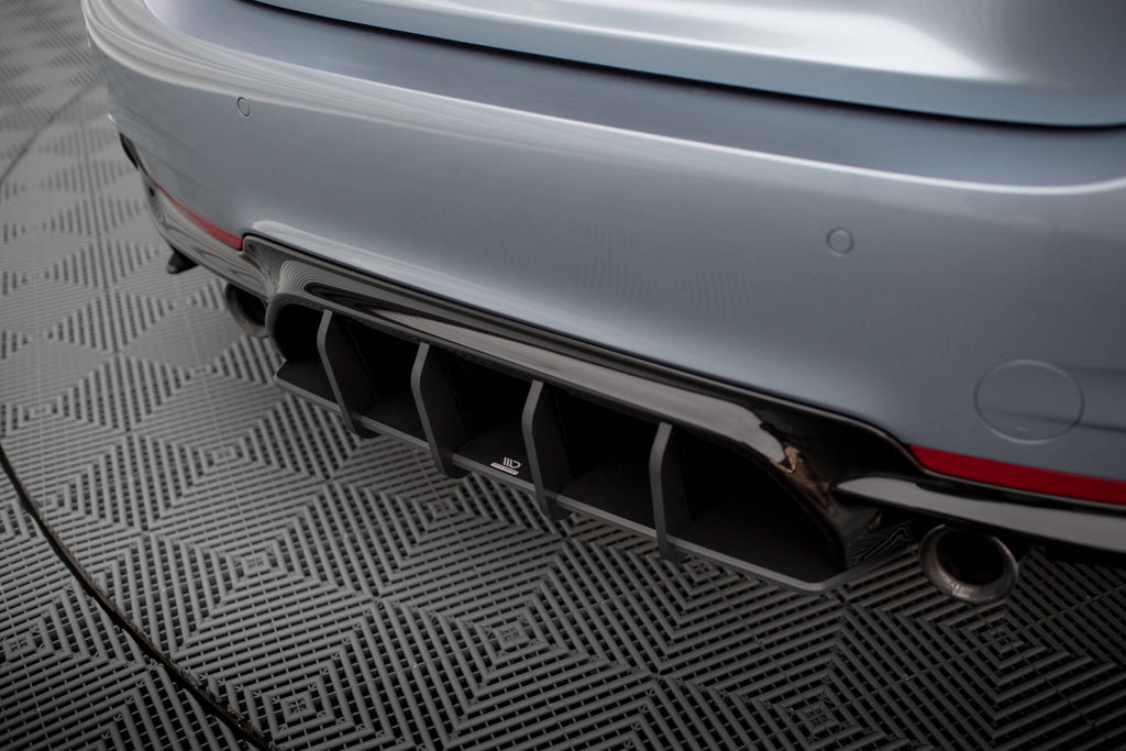 Maxton Design Street Pro Heckschürze V.1 passend für BMW 4er Coupe / Cabrio / Gran Coupe M-Paket F32 / F33 / F36