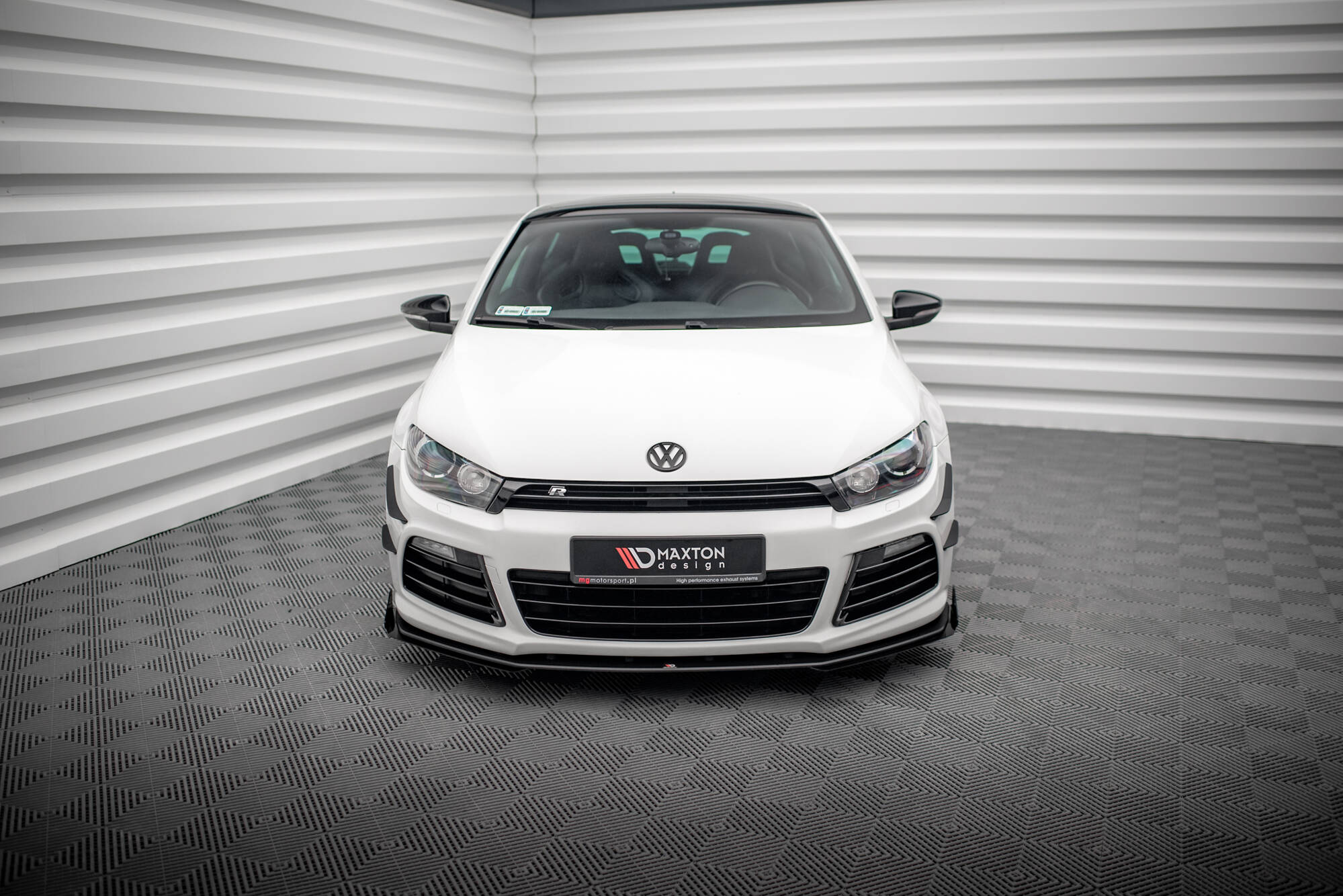 Maxton Design Street Pro Street+ Spoilerlippe Front Ansatz + Flaps passend für VW Scirocco R Mk3 schwarz Hochglanz