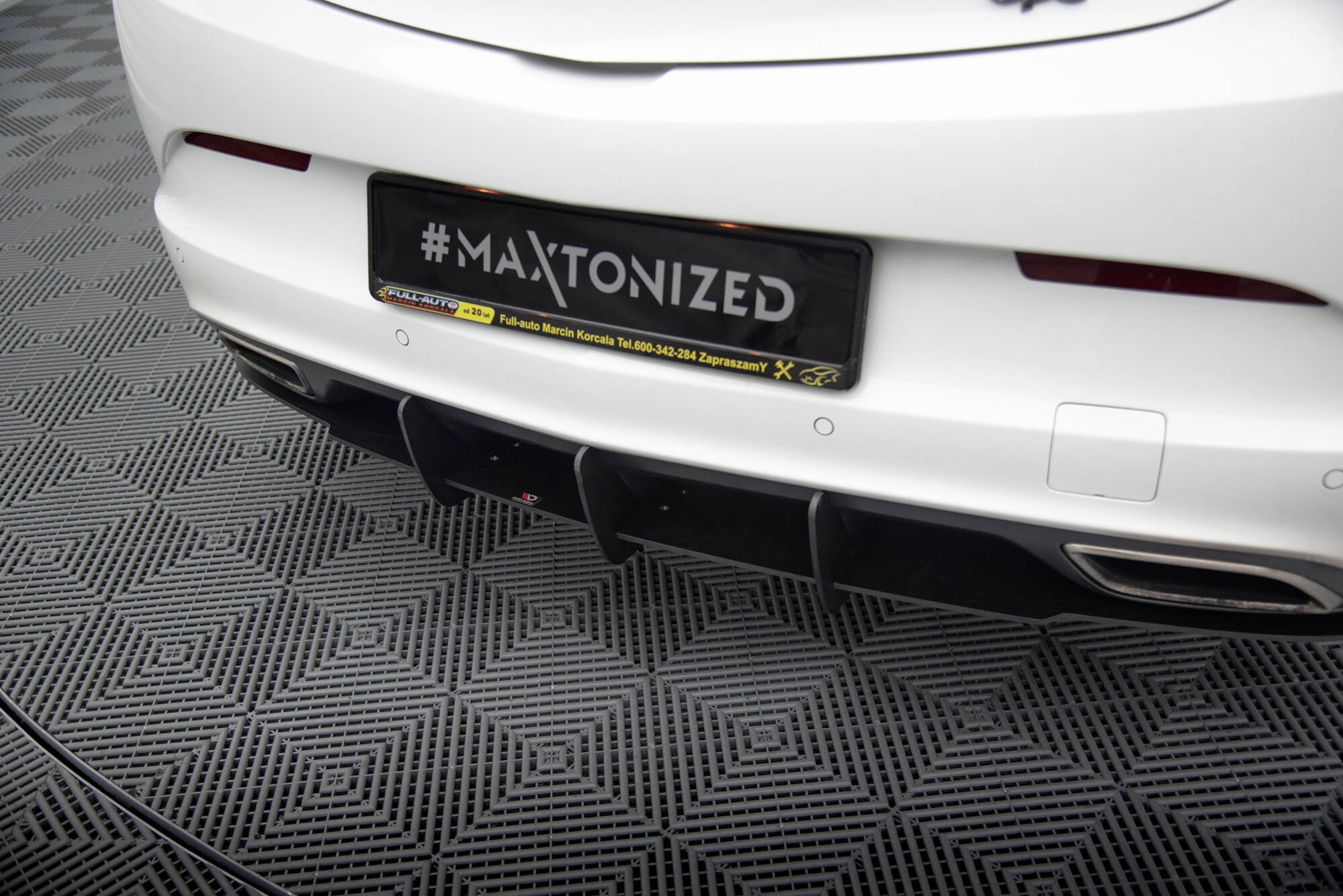 Maxton Design Diffusor Heck Ansatz passend für Heckschürze passend für OPEL ASTRA J OPC / VXR