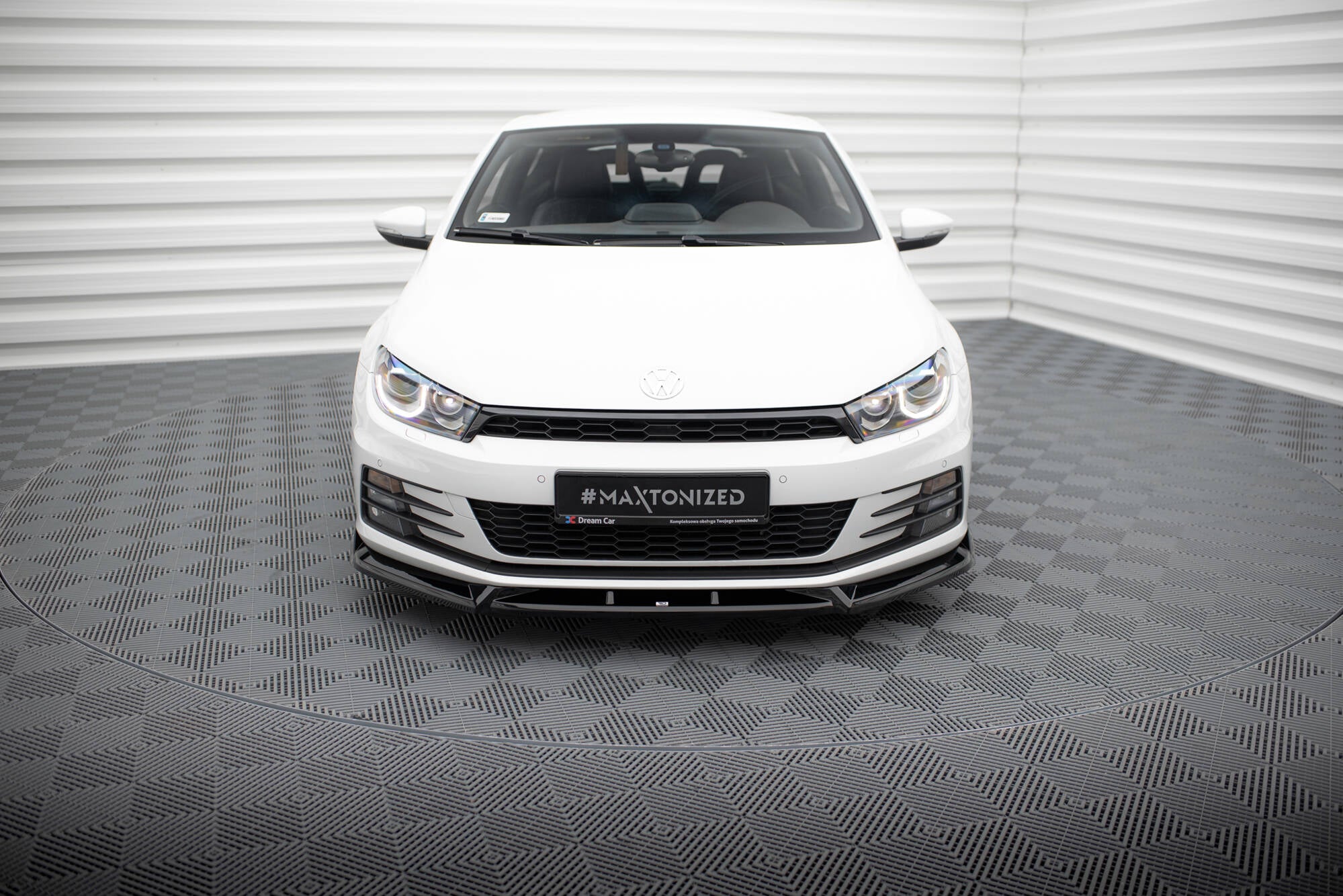 Maxton Design Street+ Spoilerlippe Front Ansatz V.2 passend für VW Scirocco Mk3 Facelift schwarz Hochglanz