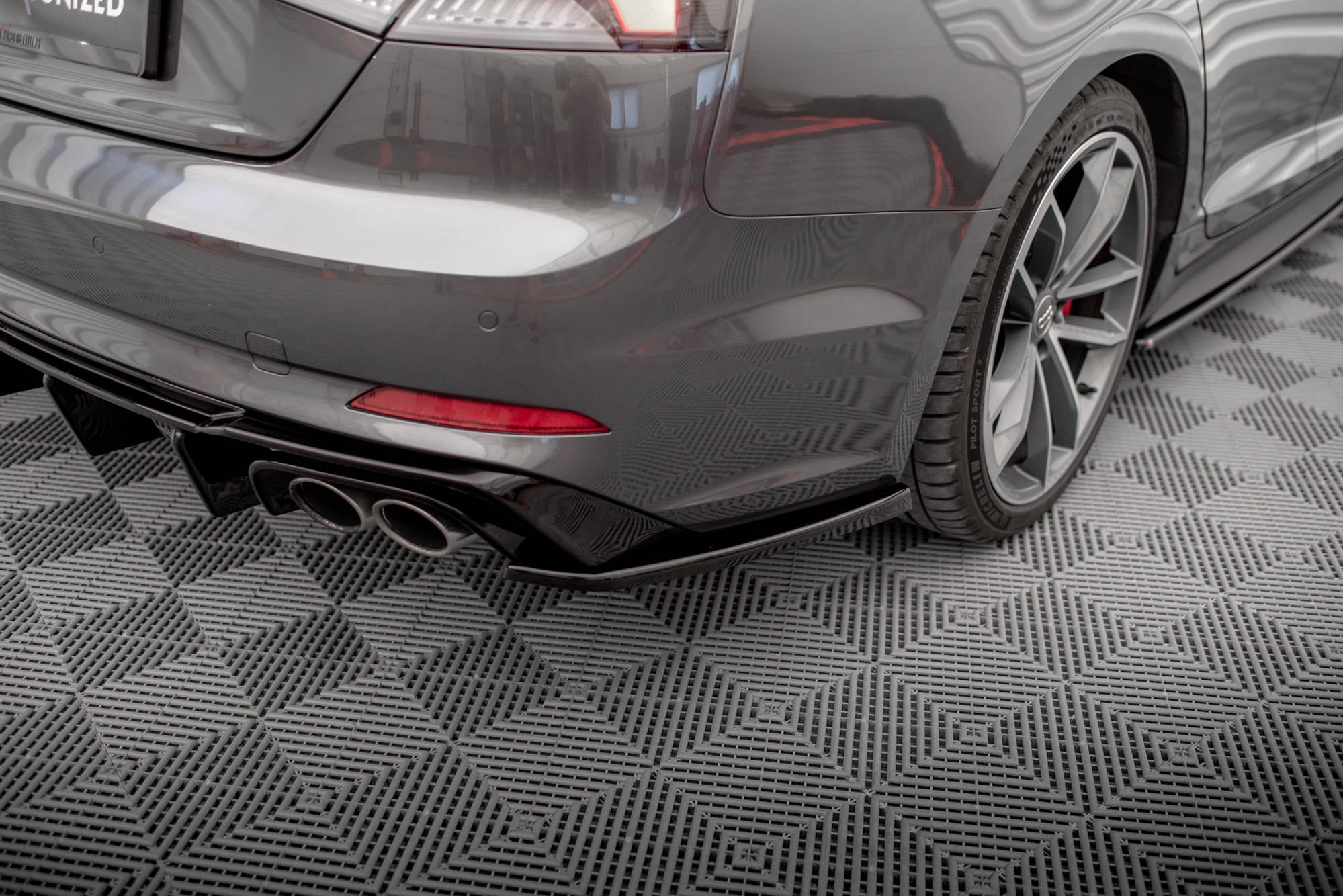 Maxton Design Heck Ansatz Flaps Diffusor passend für Audi S5 Coupe / Sportback F5 schwarz Hochglanz