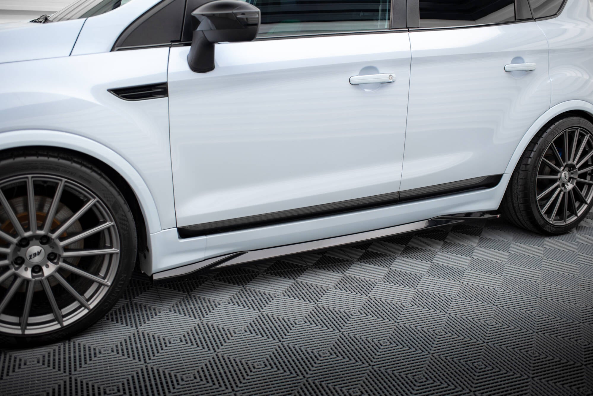 Maxton Design Street+ Seitenschweller Leisten passend für Ford Kuga ST Mk1 schwarz Hochglanz