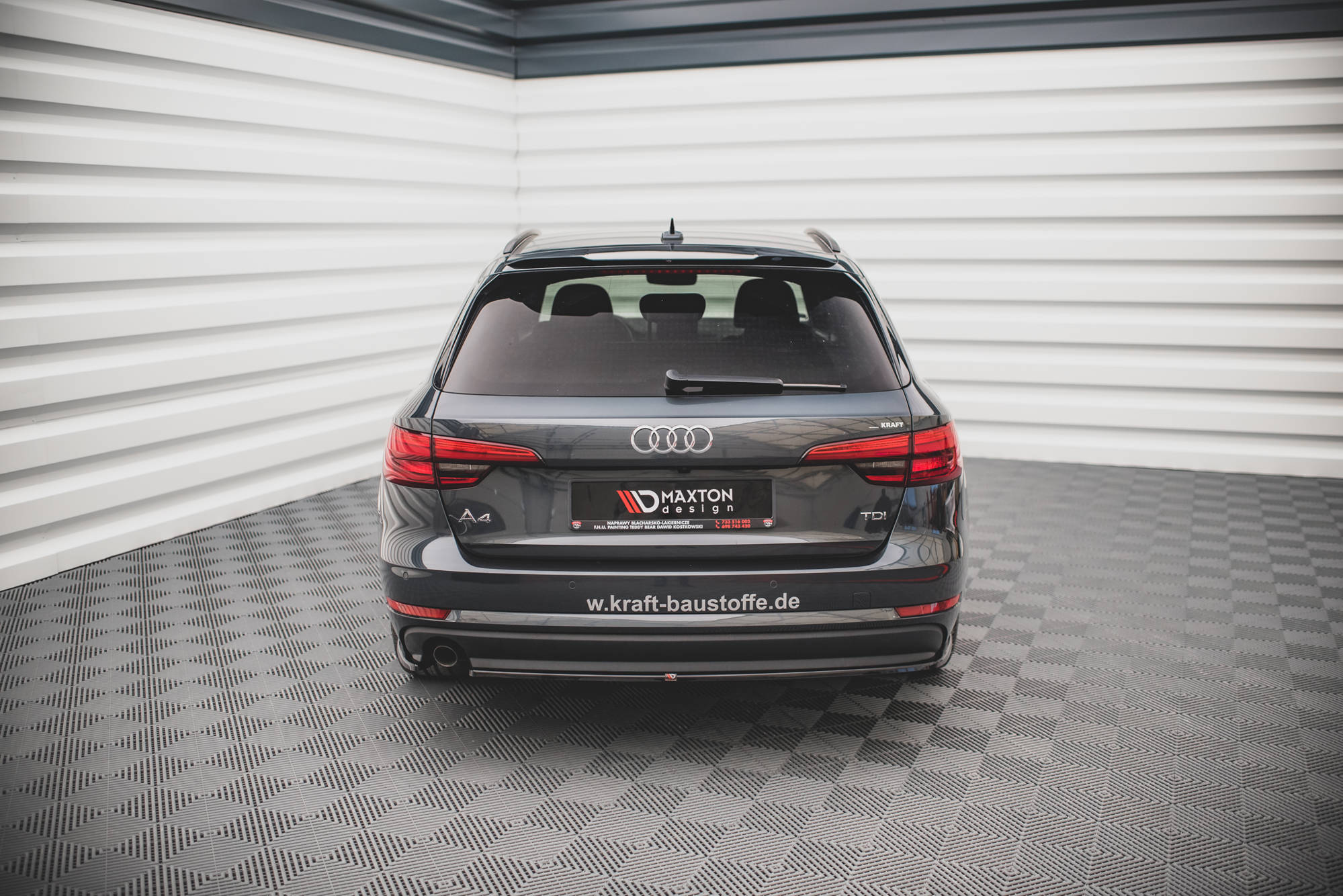 Maxton Design Heck Ansatz Flaps Diffusor passend für Audi A4 B9 schwarz Hochglanz