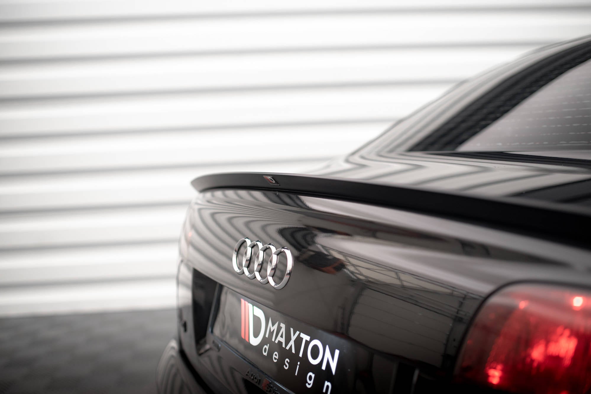 Maxton Design Spoiler CAP passend für Audi A4 Limousine S-Line B7 schwarz Hochglanz