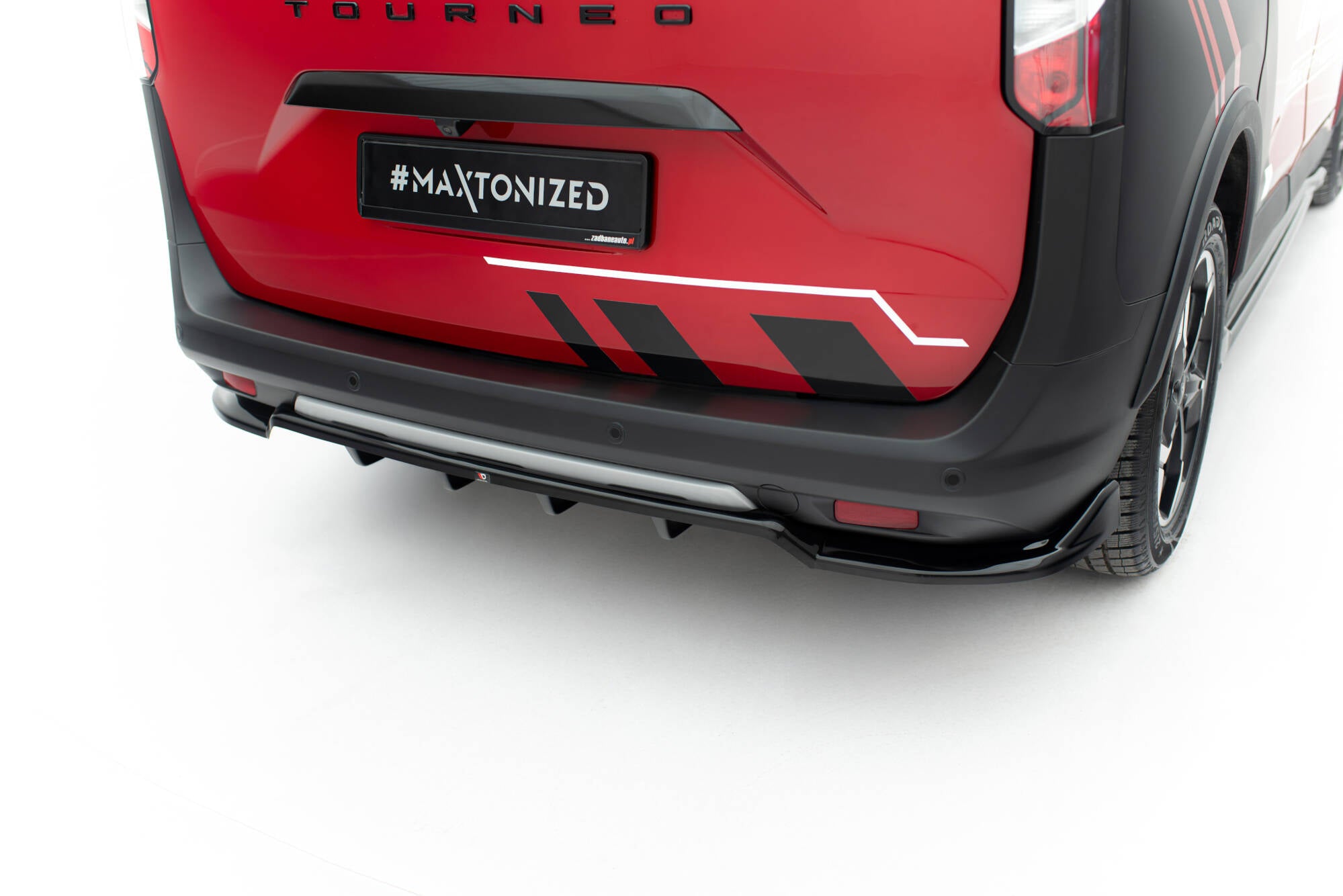 Maxton Design Street+ Mittlerer Diffusor RACE passend für Ford Tourneo Courier Mk2 schwarz Hochglanz